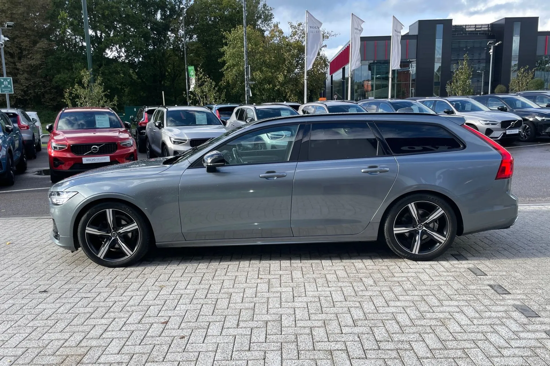 Volvo V90 thumbnail image number 10