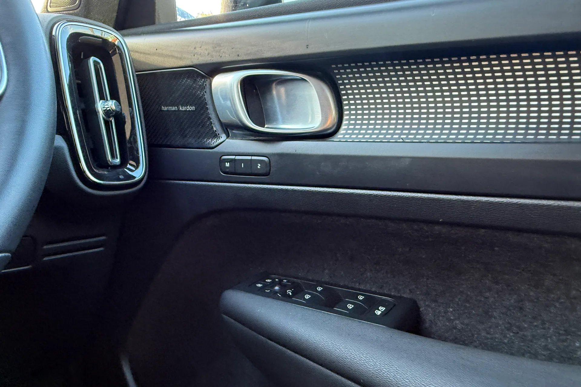 Volvo XC40 thumbnail image number 42
