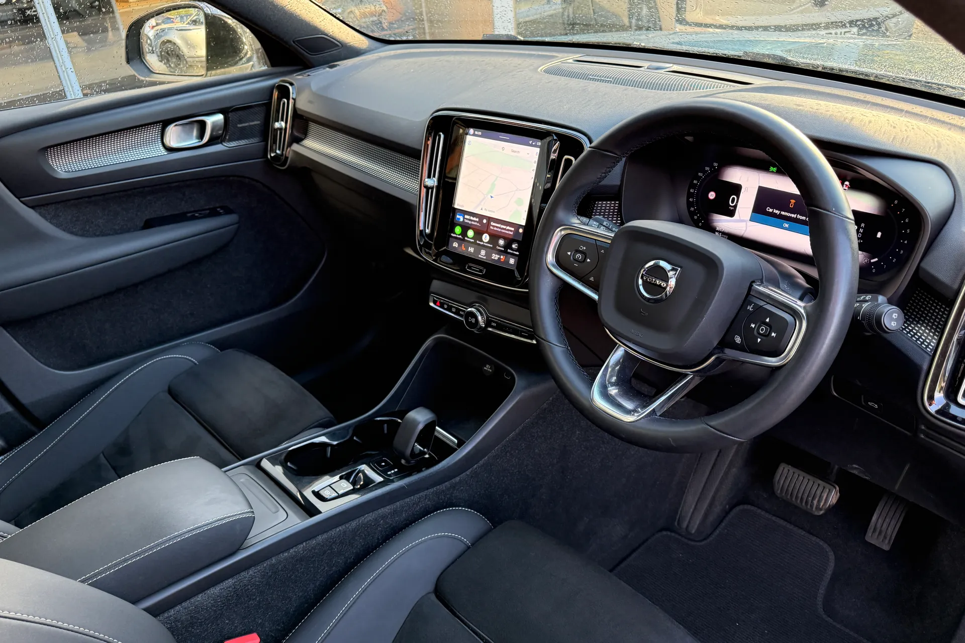 Volvo XC40 thumbnail image number 6