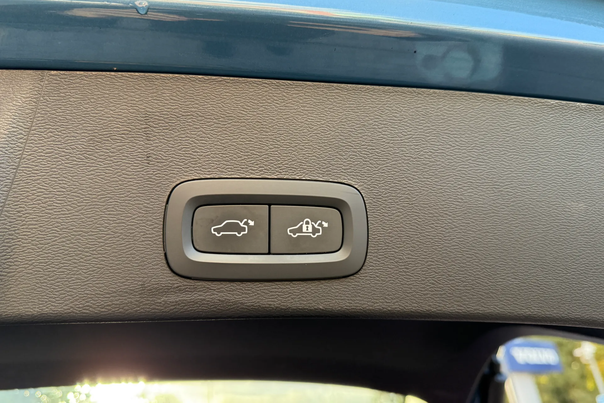 Volvo XC40 thumbnail image number 22