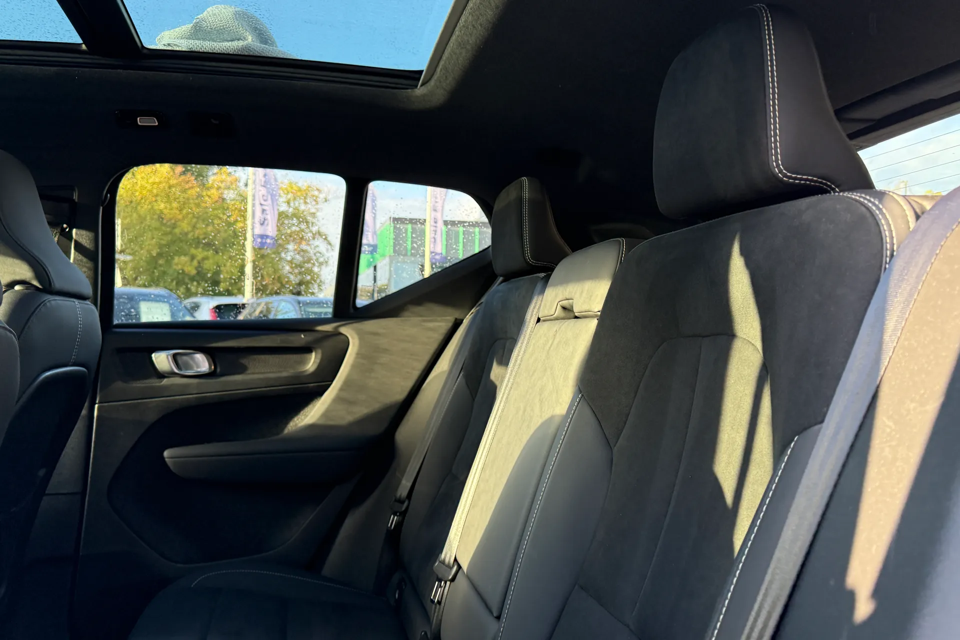 Volvo XC40 thumbnail image number 31