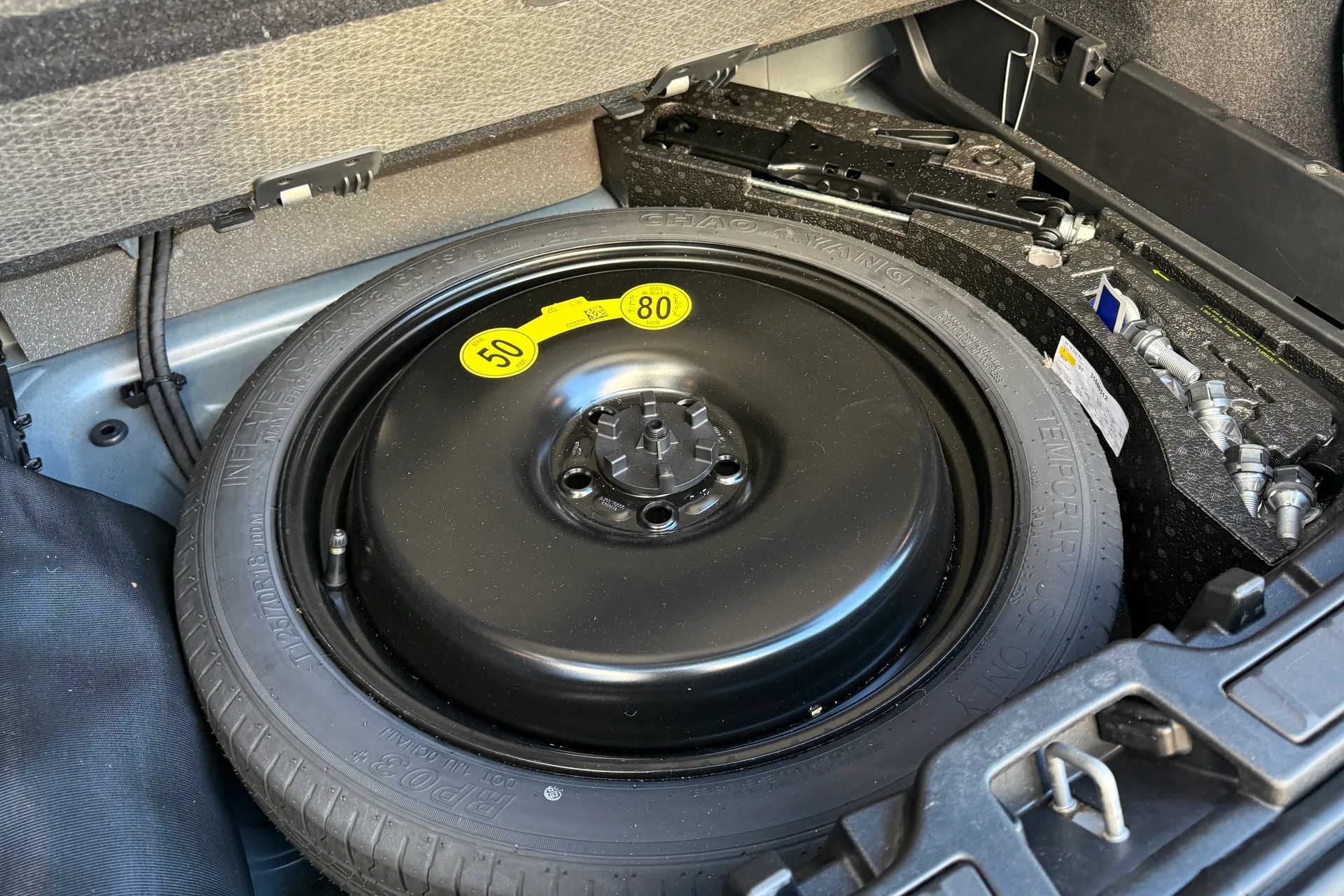 Volvo XC40 thumbnail image number 7