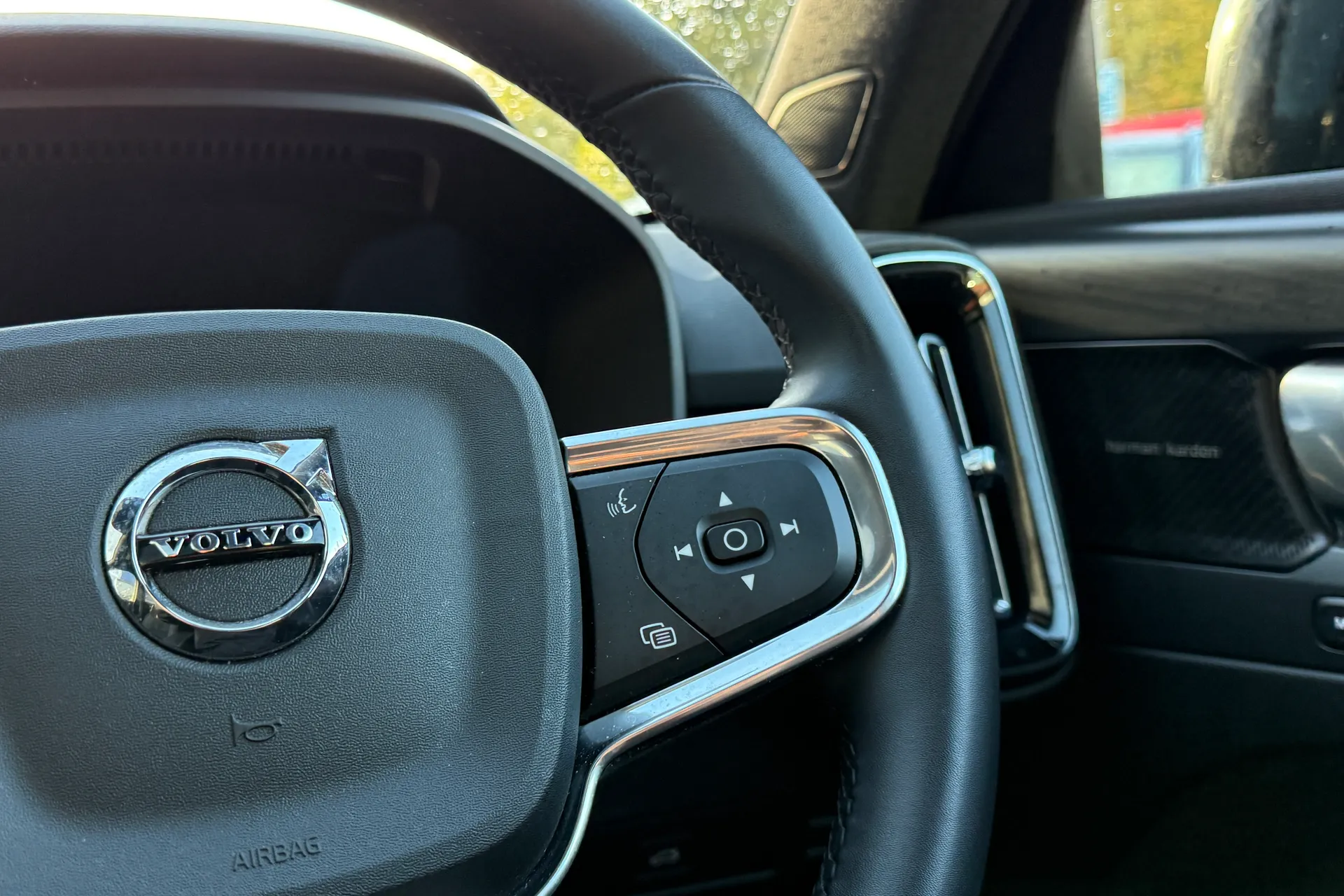 Volvo XC40 thumbnail image number 37