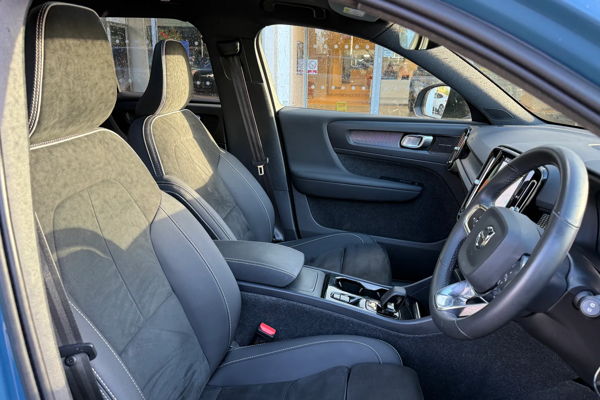 Volvo XC40 thumbnail image number 27