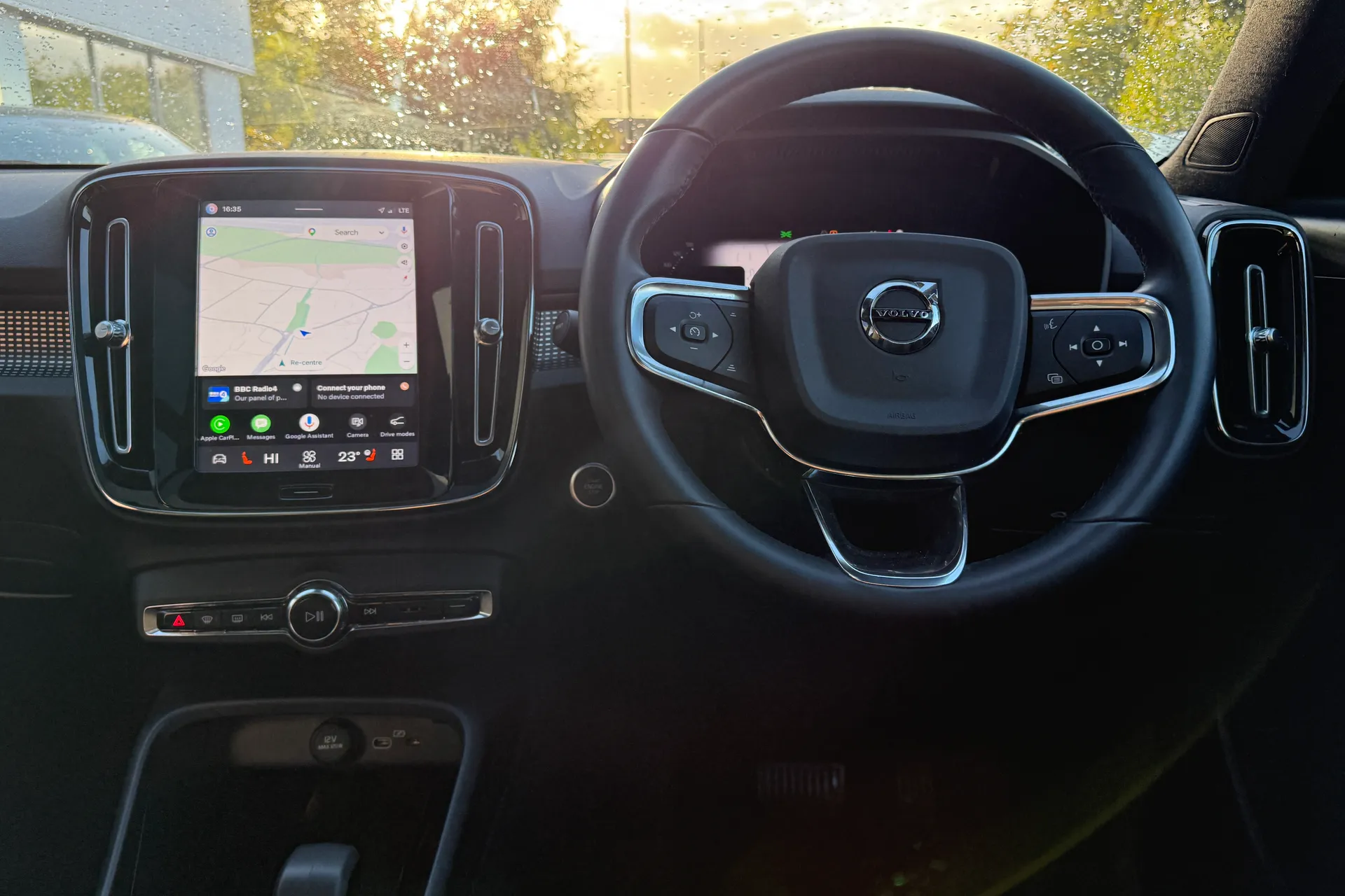 Volvo XC40 thumbnail image number 34