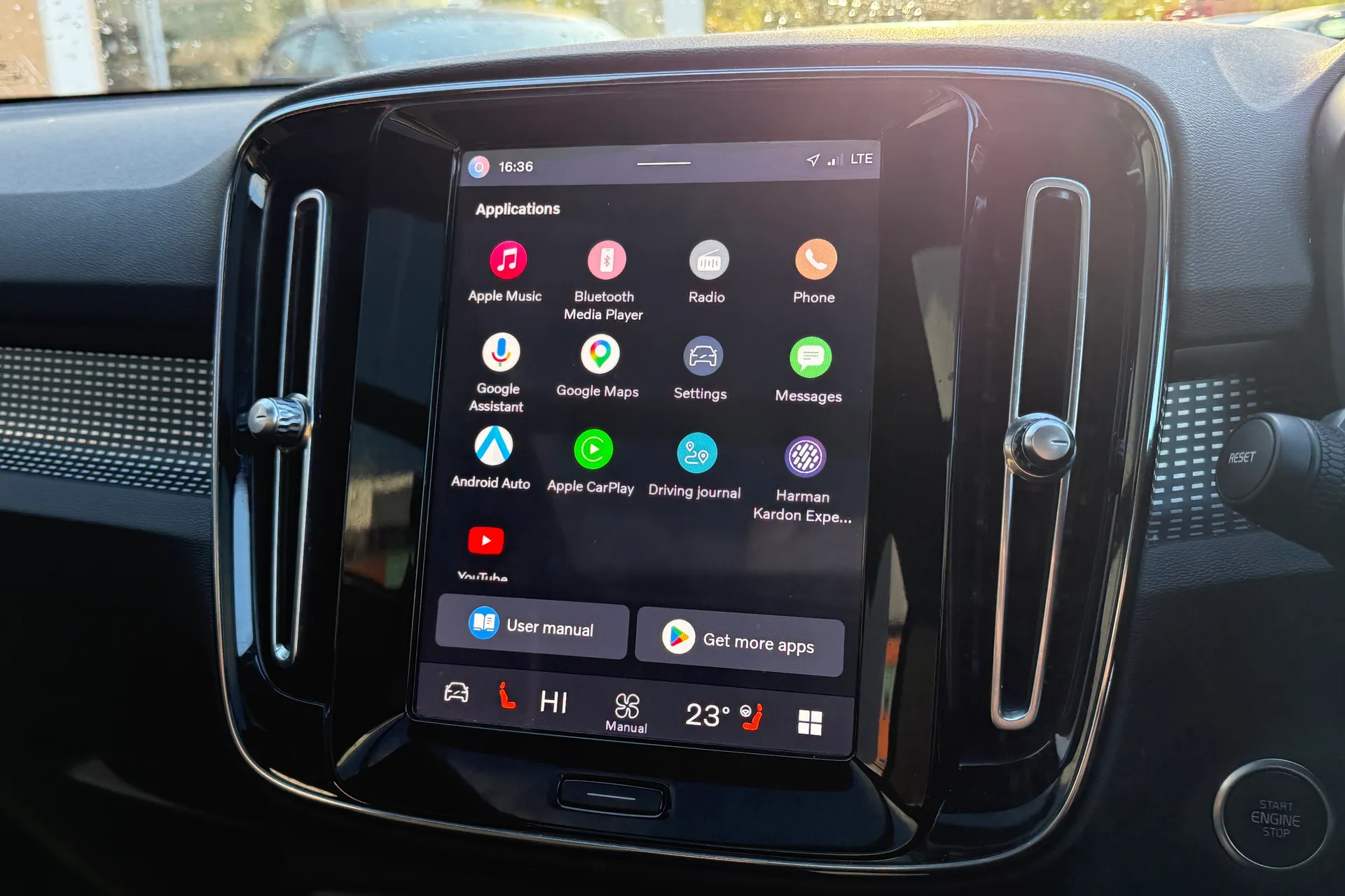 Volvo XC40 thumbnail image number 40