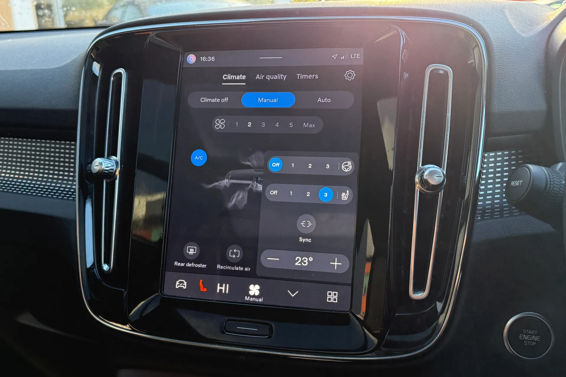 Volvo XC40 thumbnail image number 39