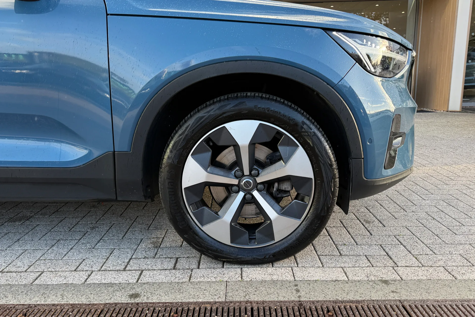 Volvo XC40 thumbnail image number 15