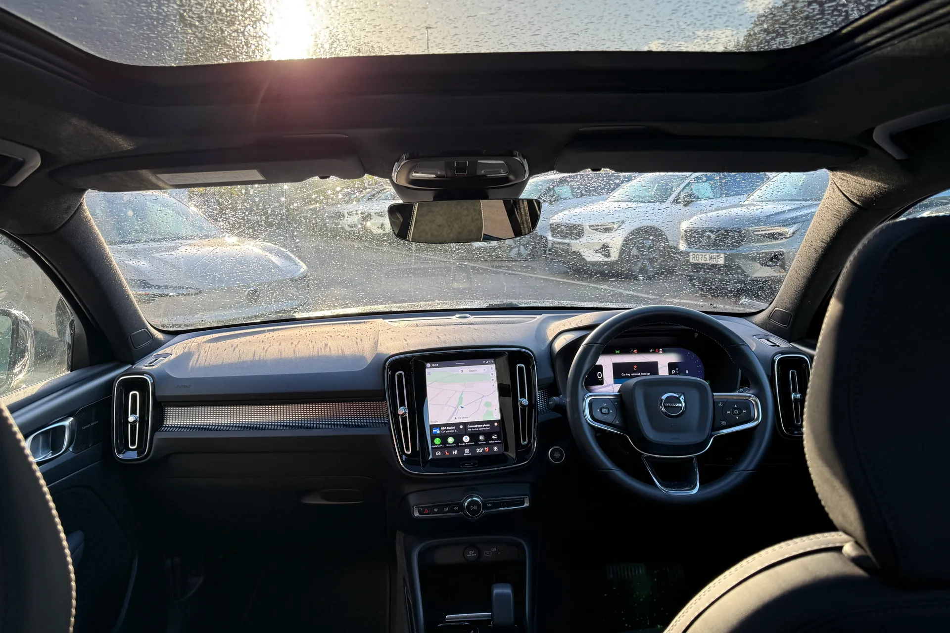 Volvo XC40 thumbnail image number 3