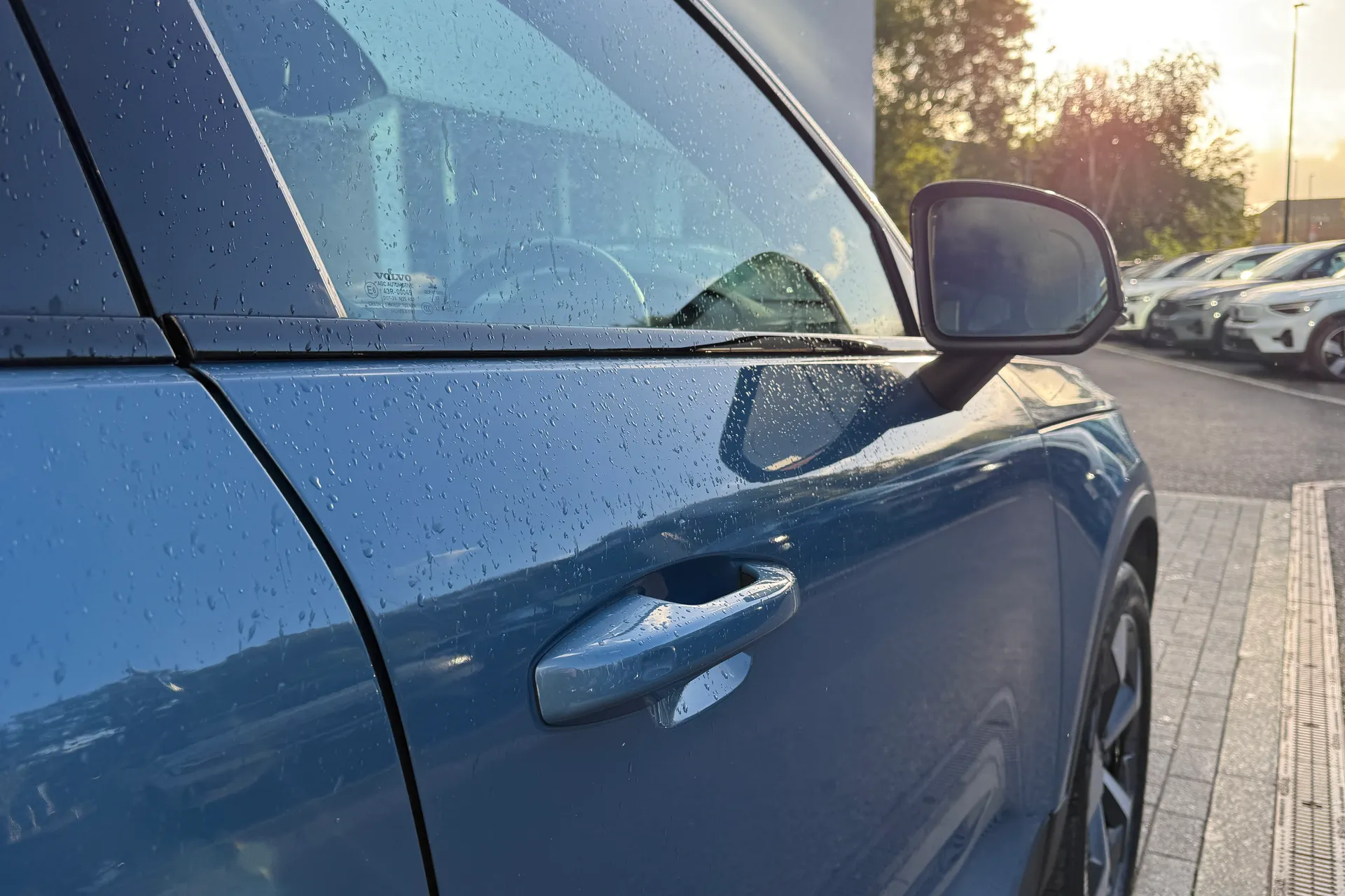 Volvo XC40 thumbnail image number 16