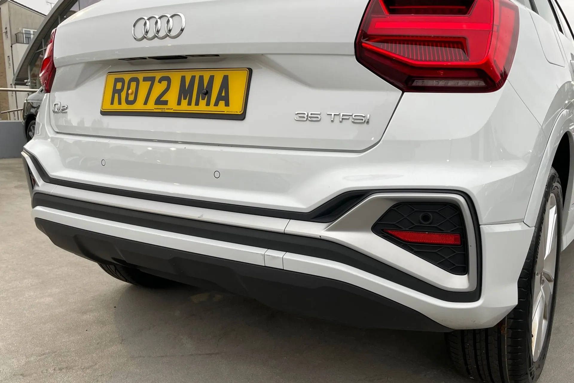 Audi Q2 thumbnail image number 16