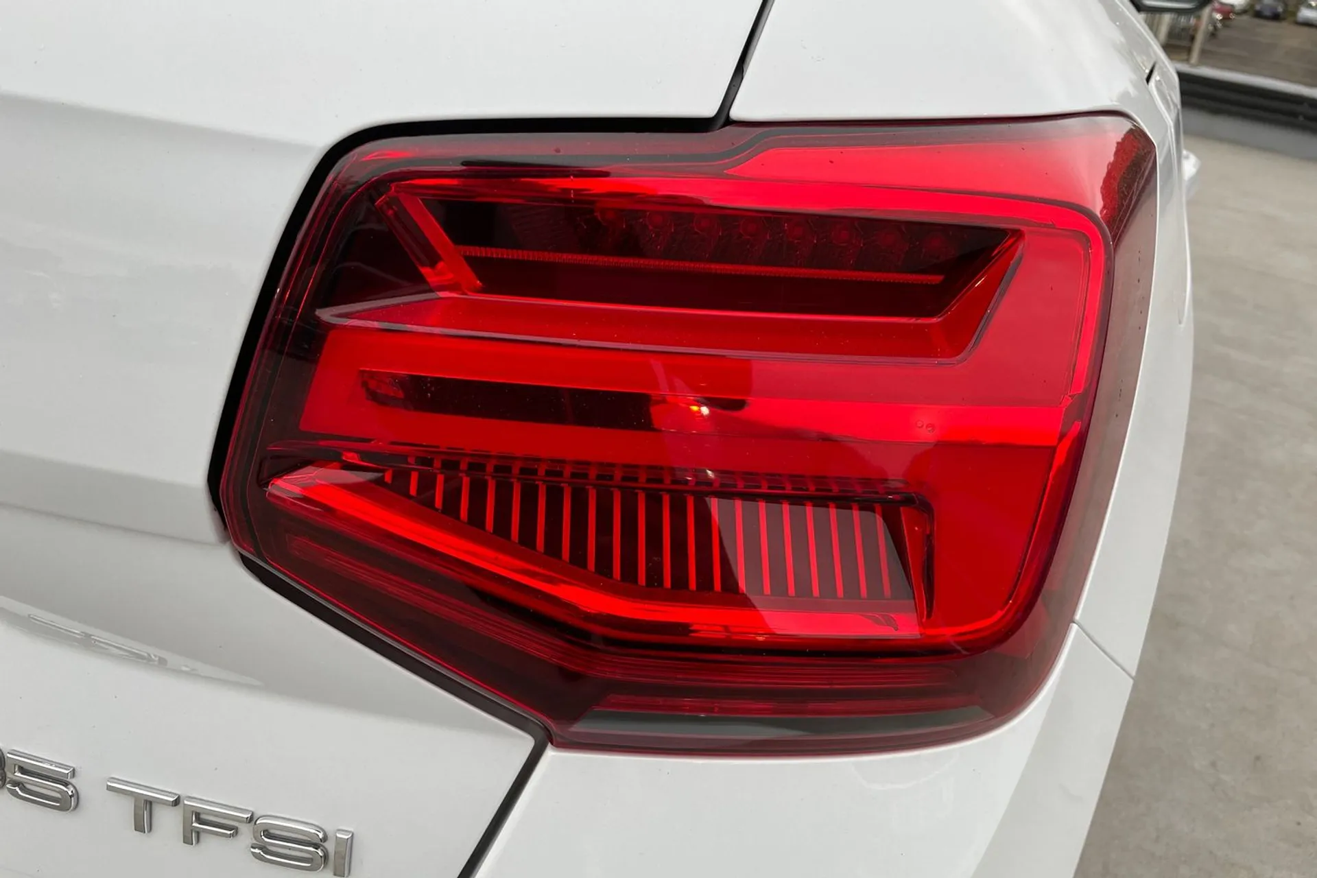 Audi Q2 thumbnail image number 20