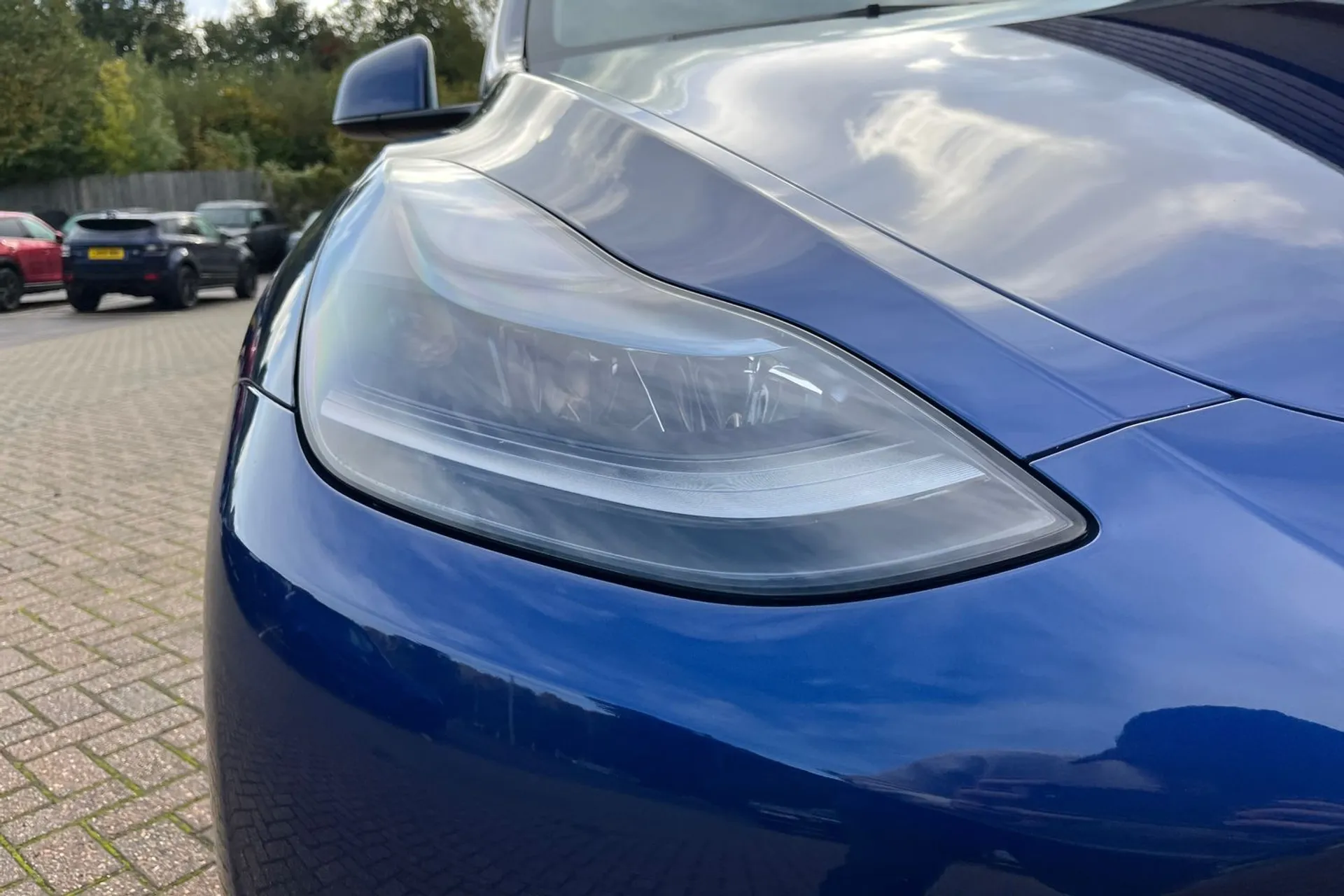 TESLA MODEL Y thumbnail image number 11