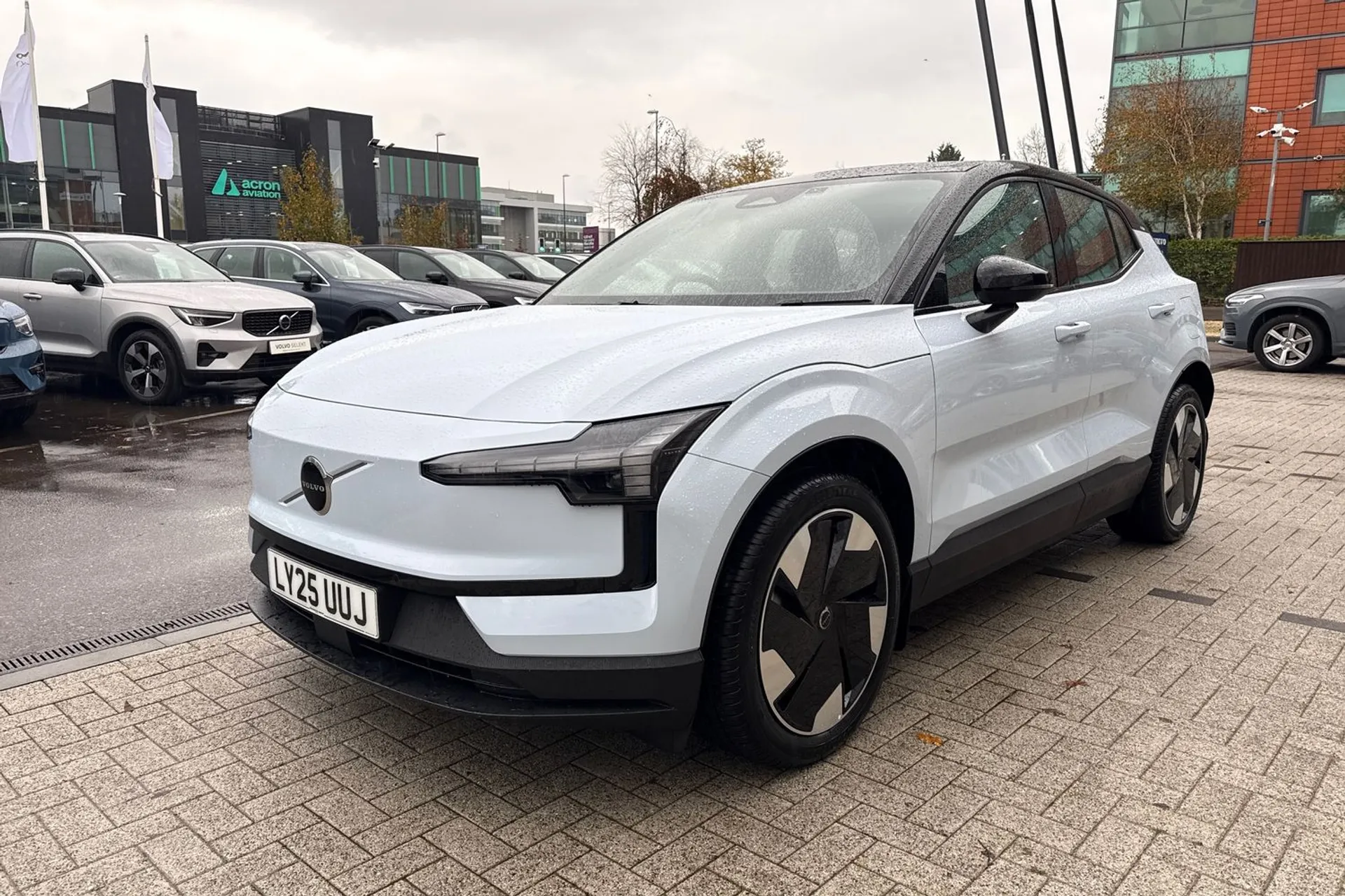 Volvo EX30 thumbnail image number 12