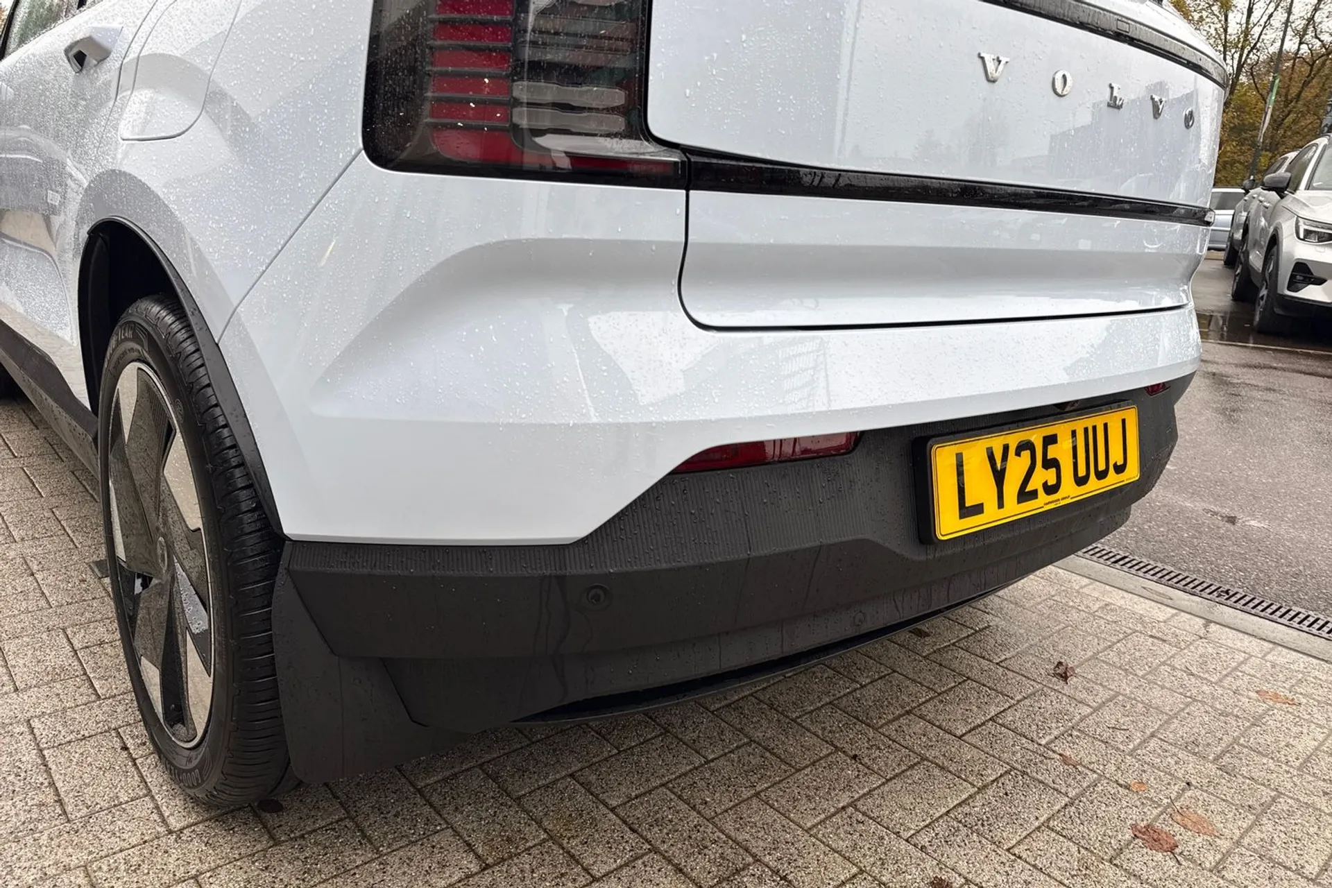 Volvo EX30 thumbnail image number 18