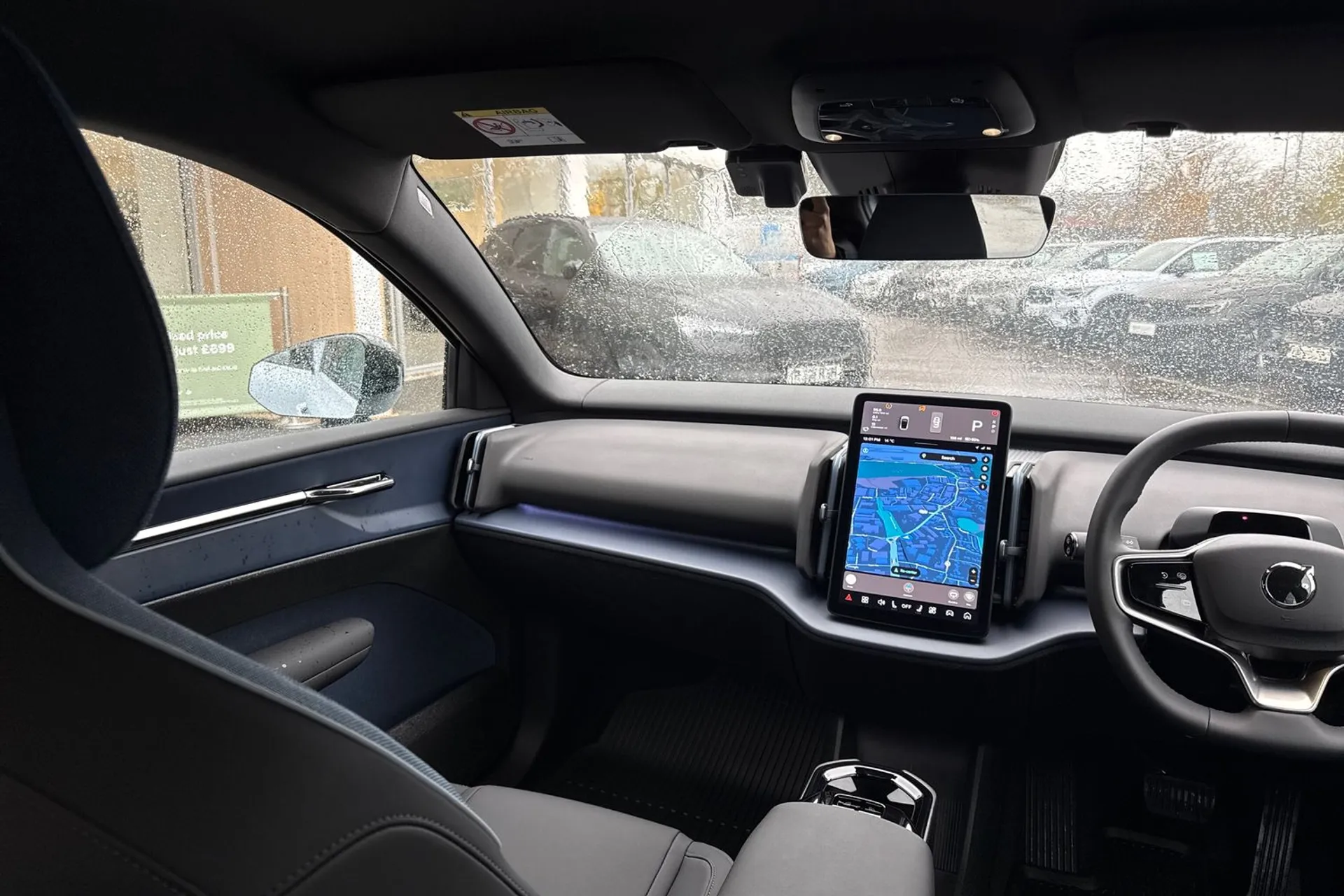 Volvo EX30 thumbnail image number 32