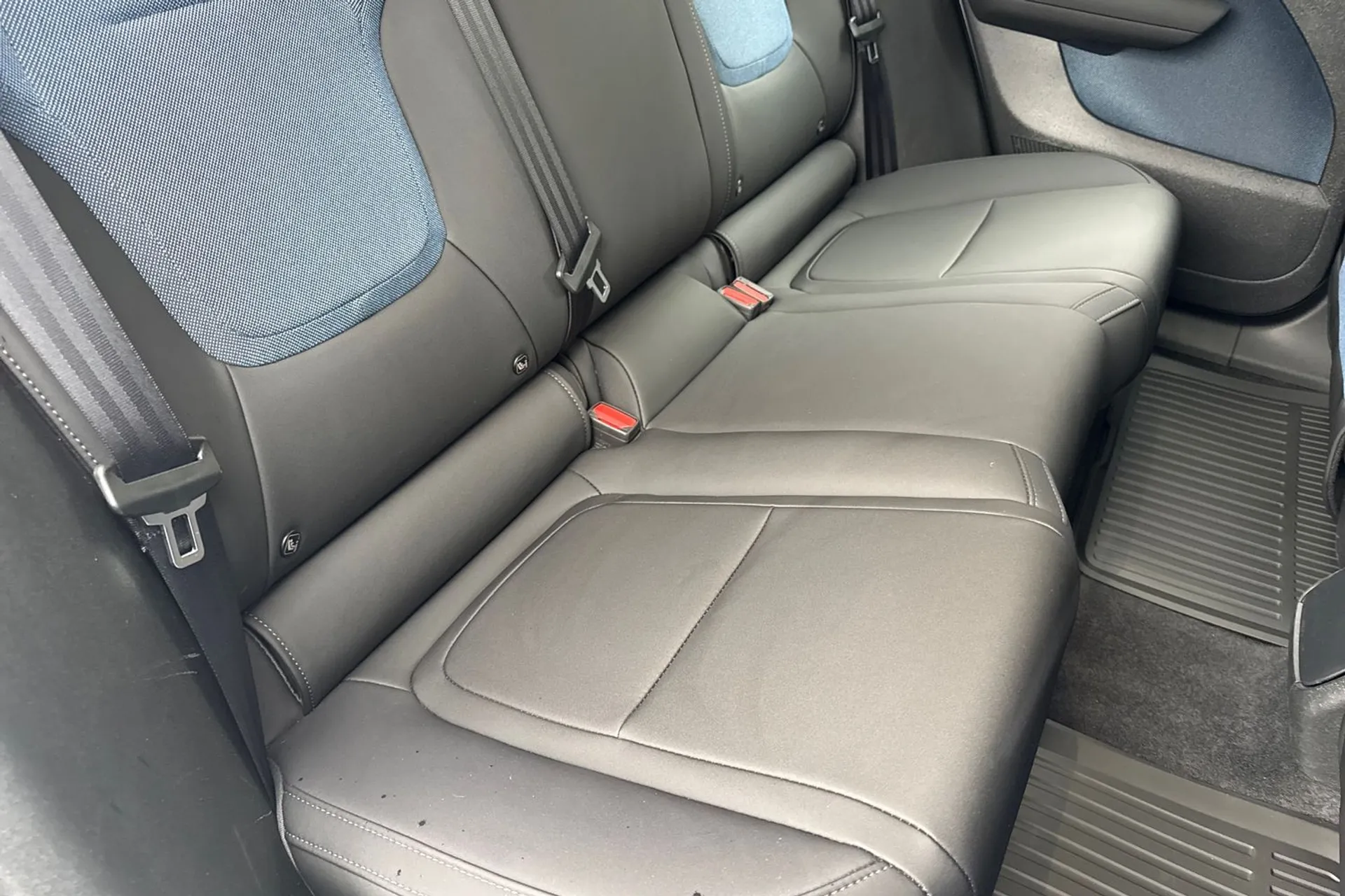 Volvo EX30 thumbnail image number 25