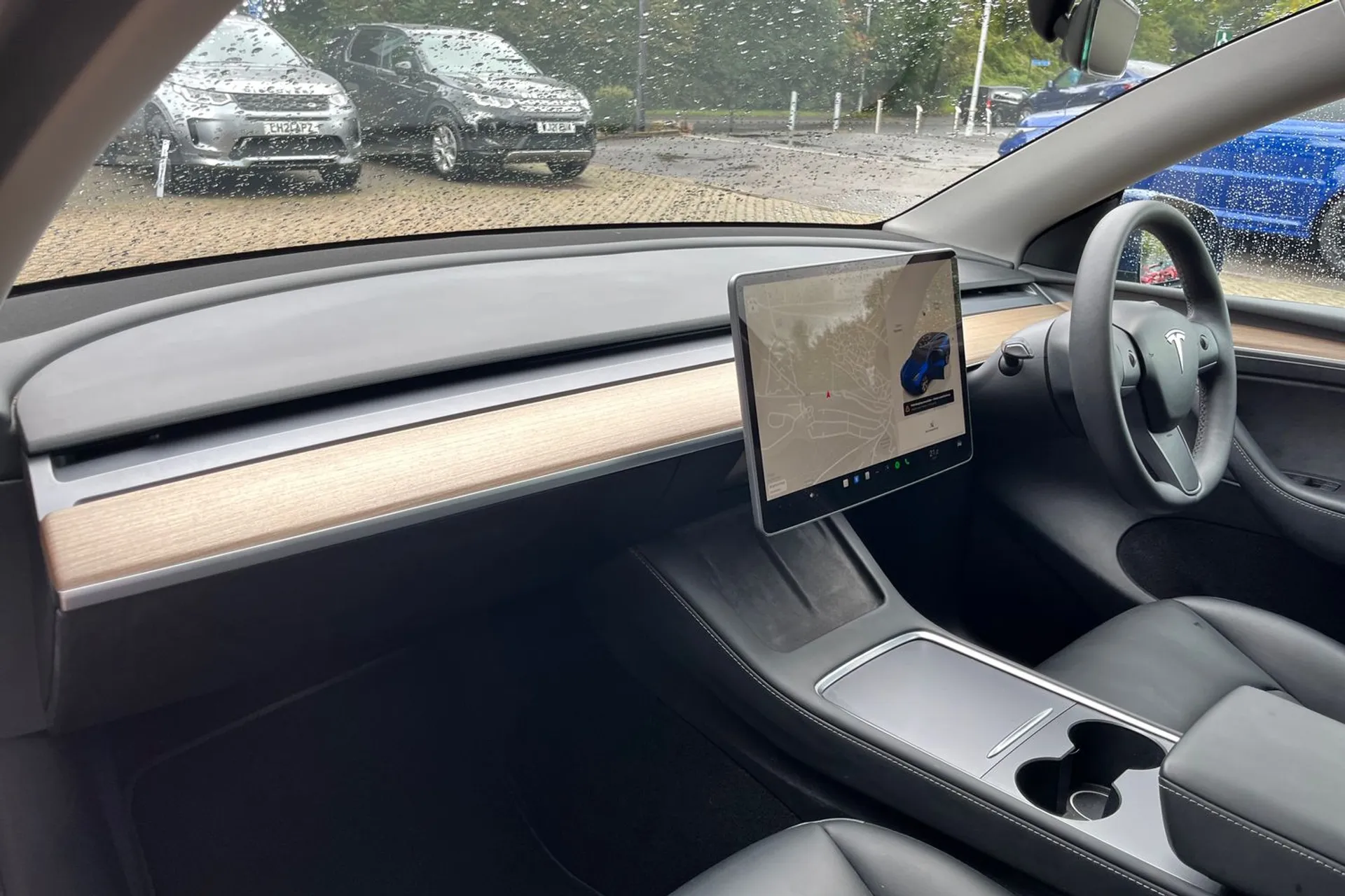 TESLA MODEL Y thumbnail image number 27