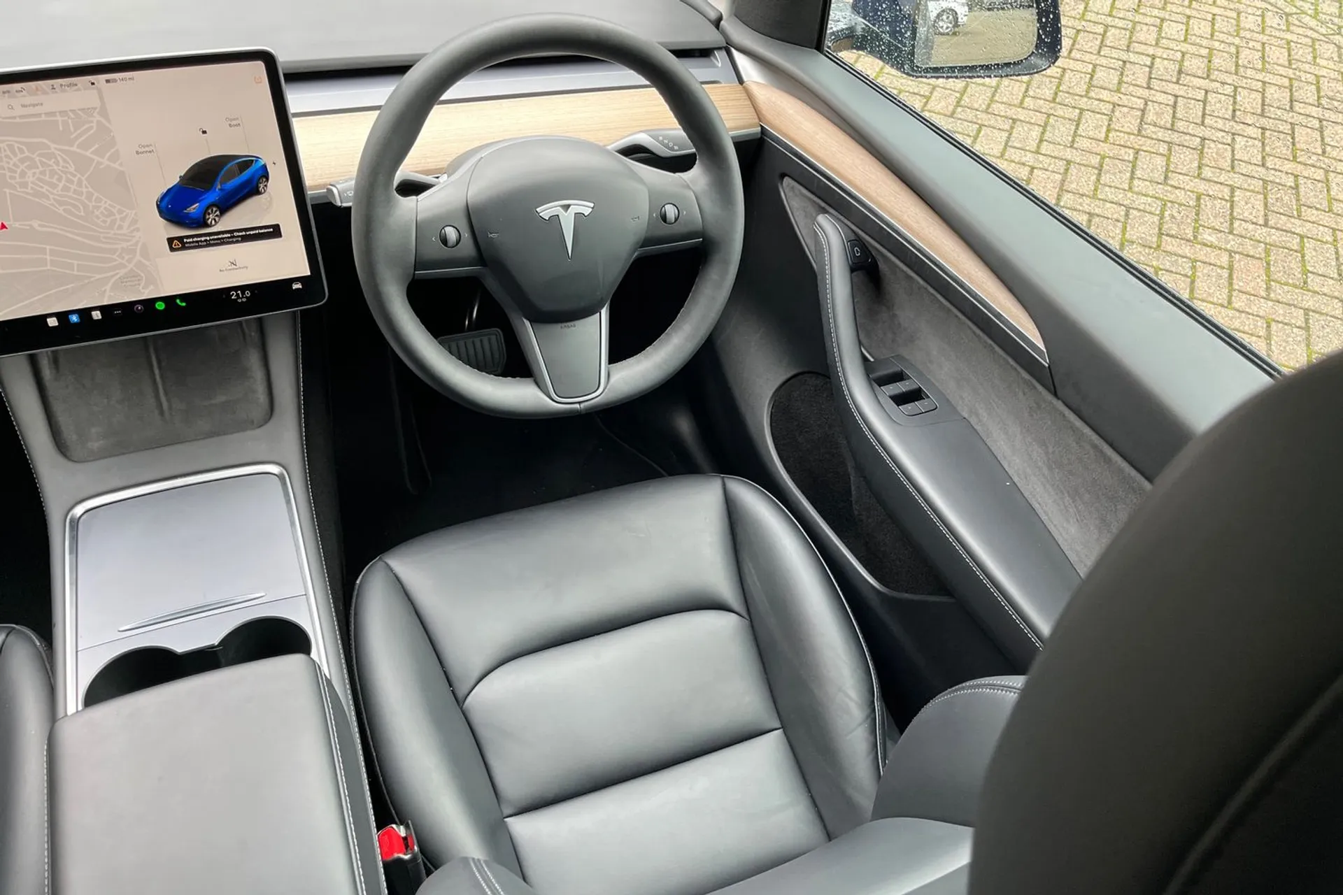 TESLA MODEL Y thumbnail image number 24