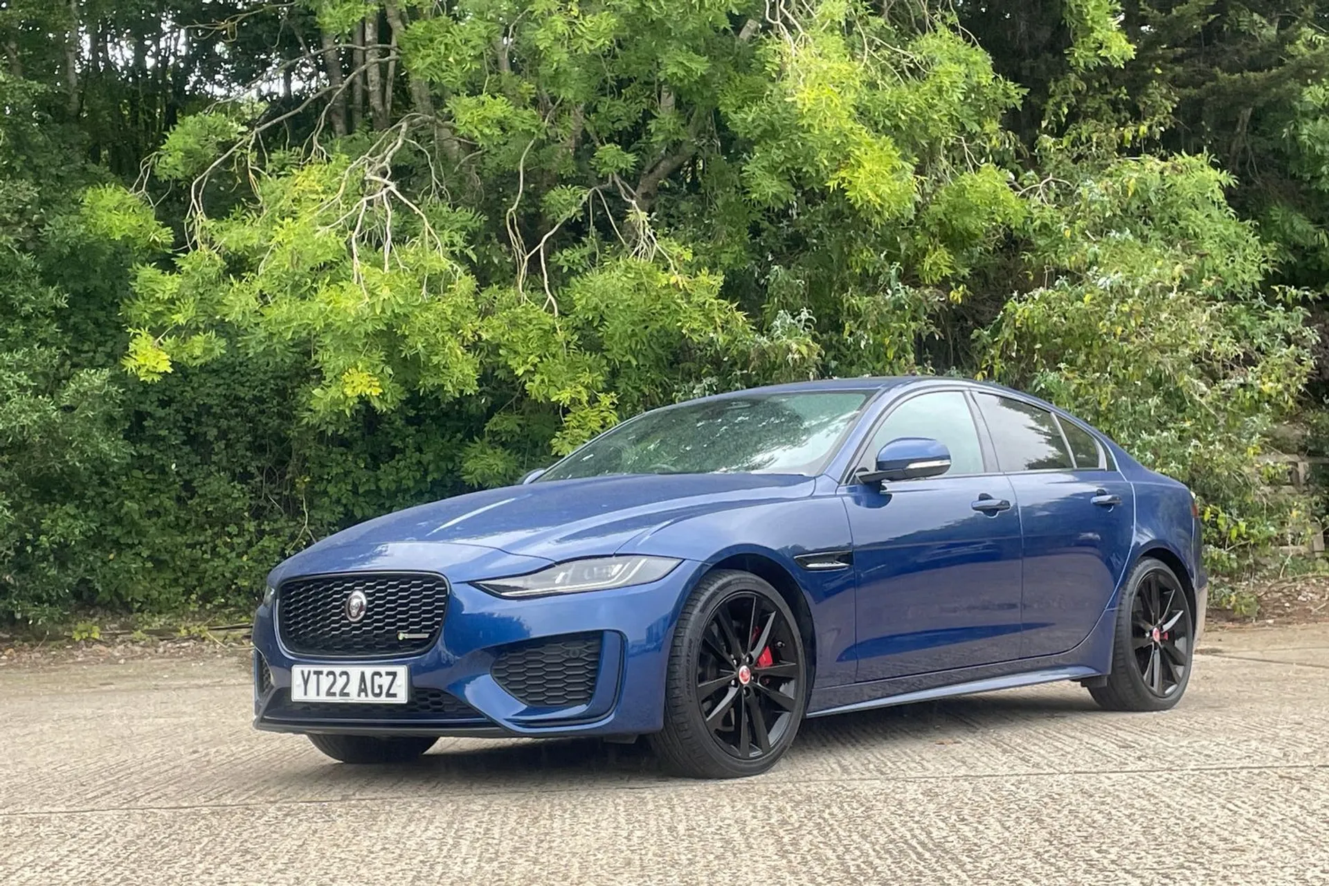 Jaguar XE thumbnail image number 10