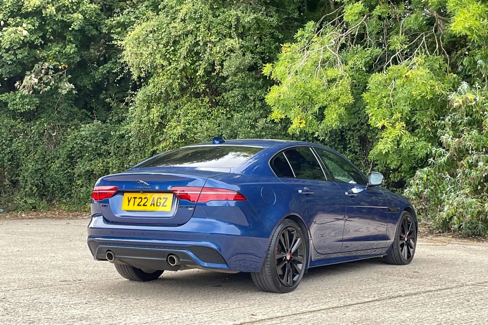 Jaguar XE thumbnail image number 6