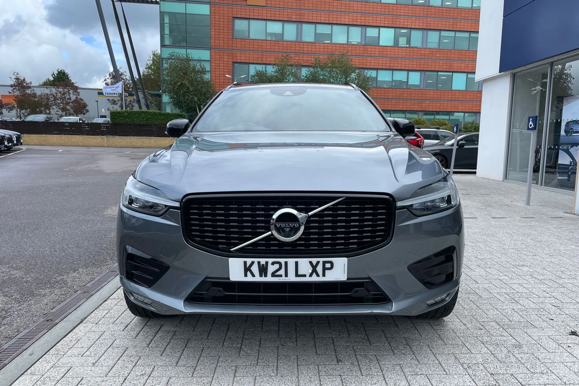 Volvo XC60 thumbnail image number 12