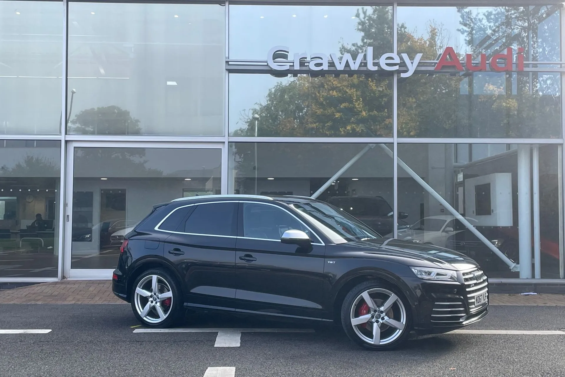 Audi Q5 focused image