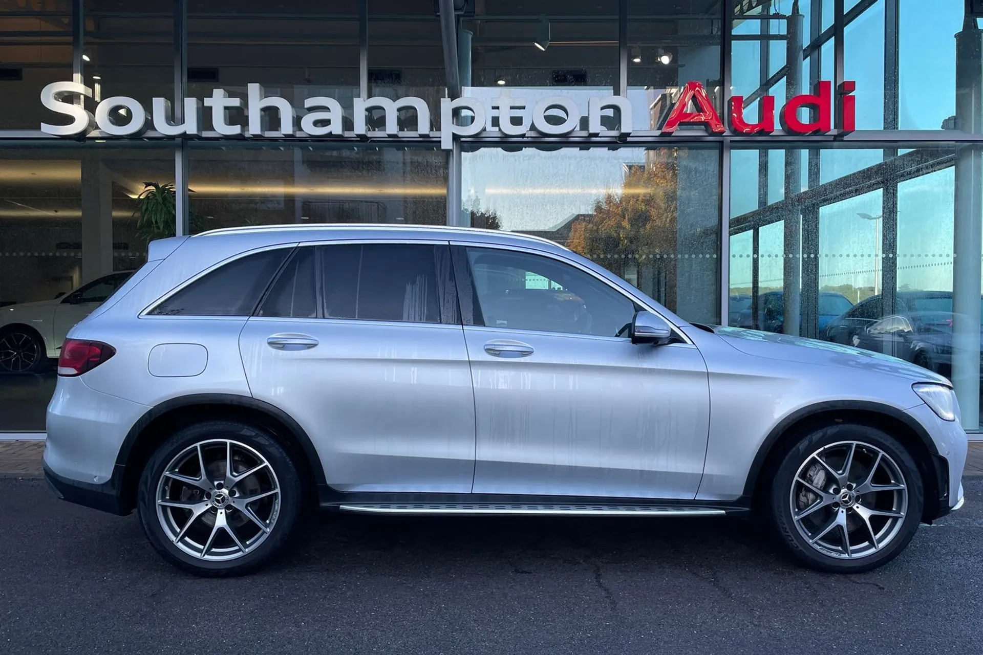 MERCEDES-BENZ GLC thumbnail image number 2