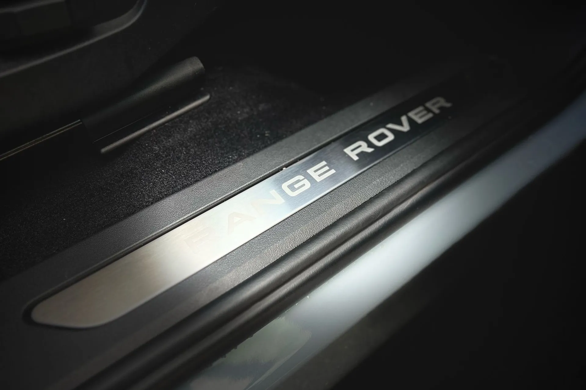 LAND ROVER RANGE ROVER EVOQUE thumbnail image number 36