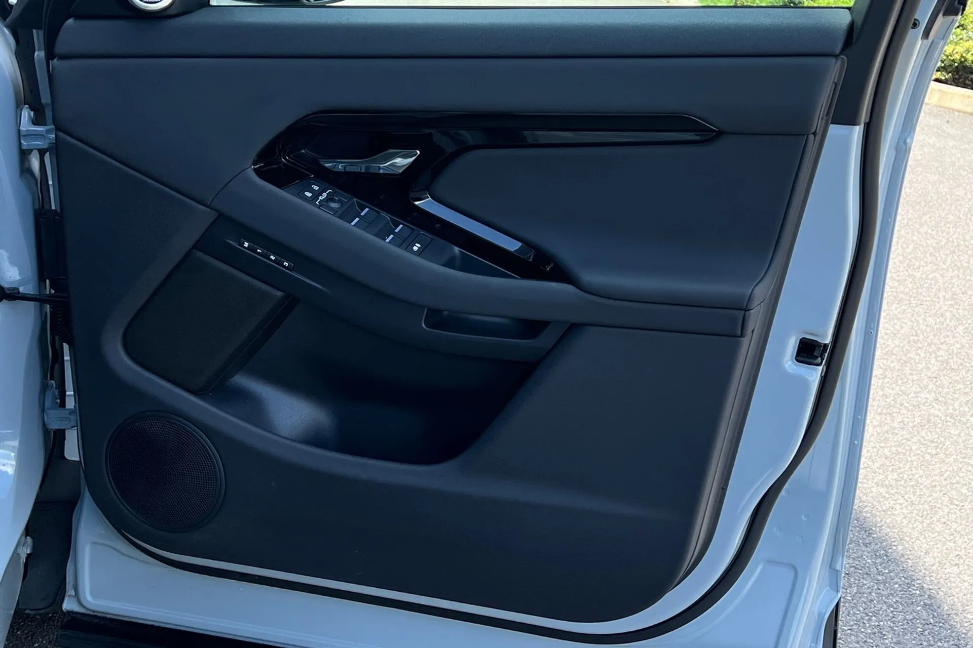 LAND ROVER RANGE ROVER EVOQUE thumbnail image number 52