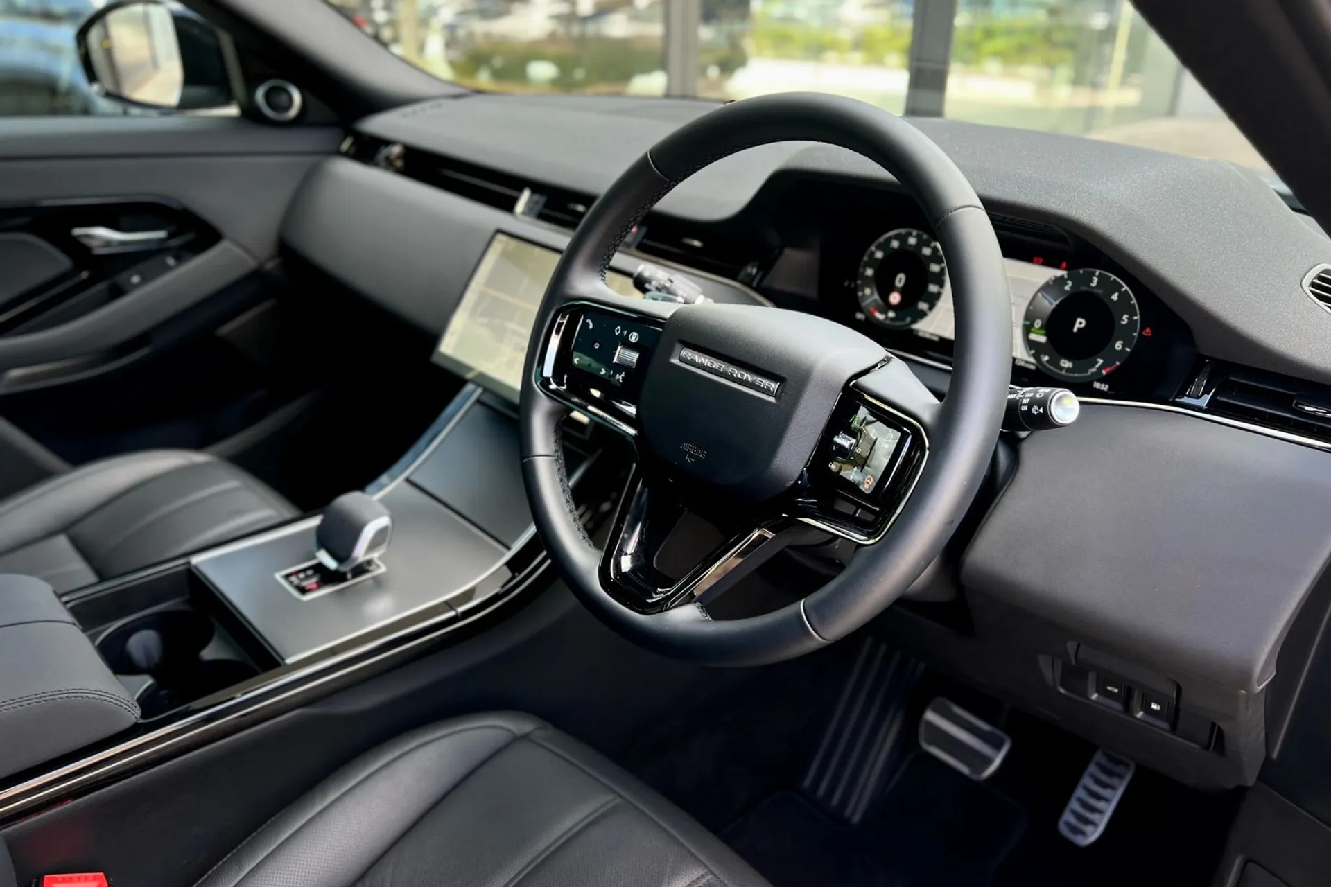 LAND ROVER RANGE ROVER EVOQUE thumbnail image number 38
