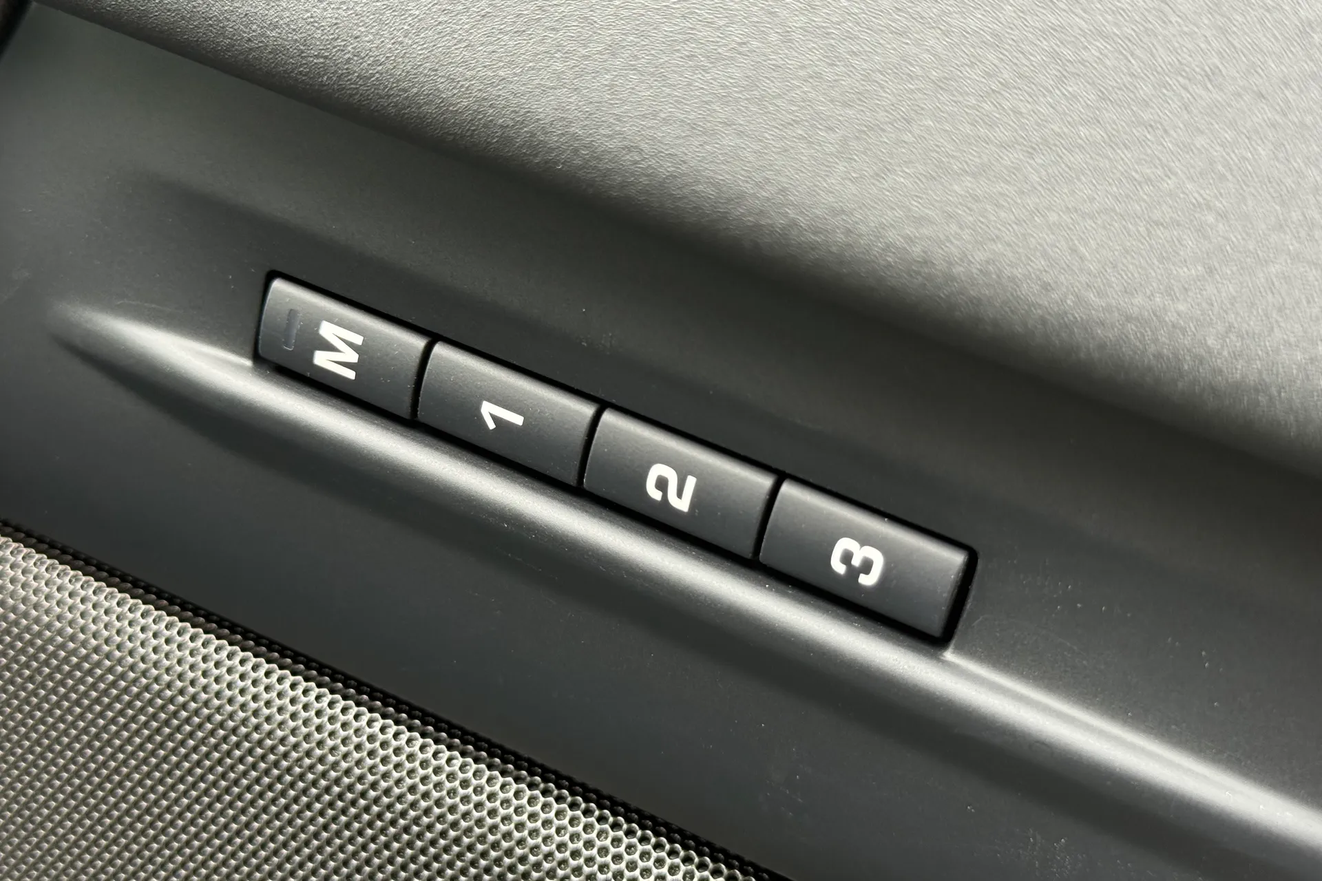 LAND ROVER RANGE ROVER EVOQUE thumbnail image number 53
