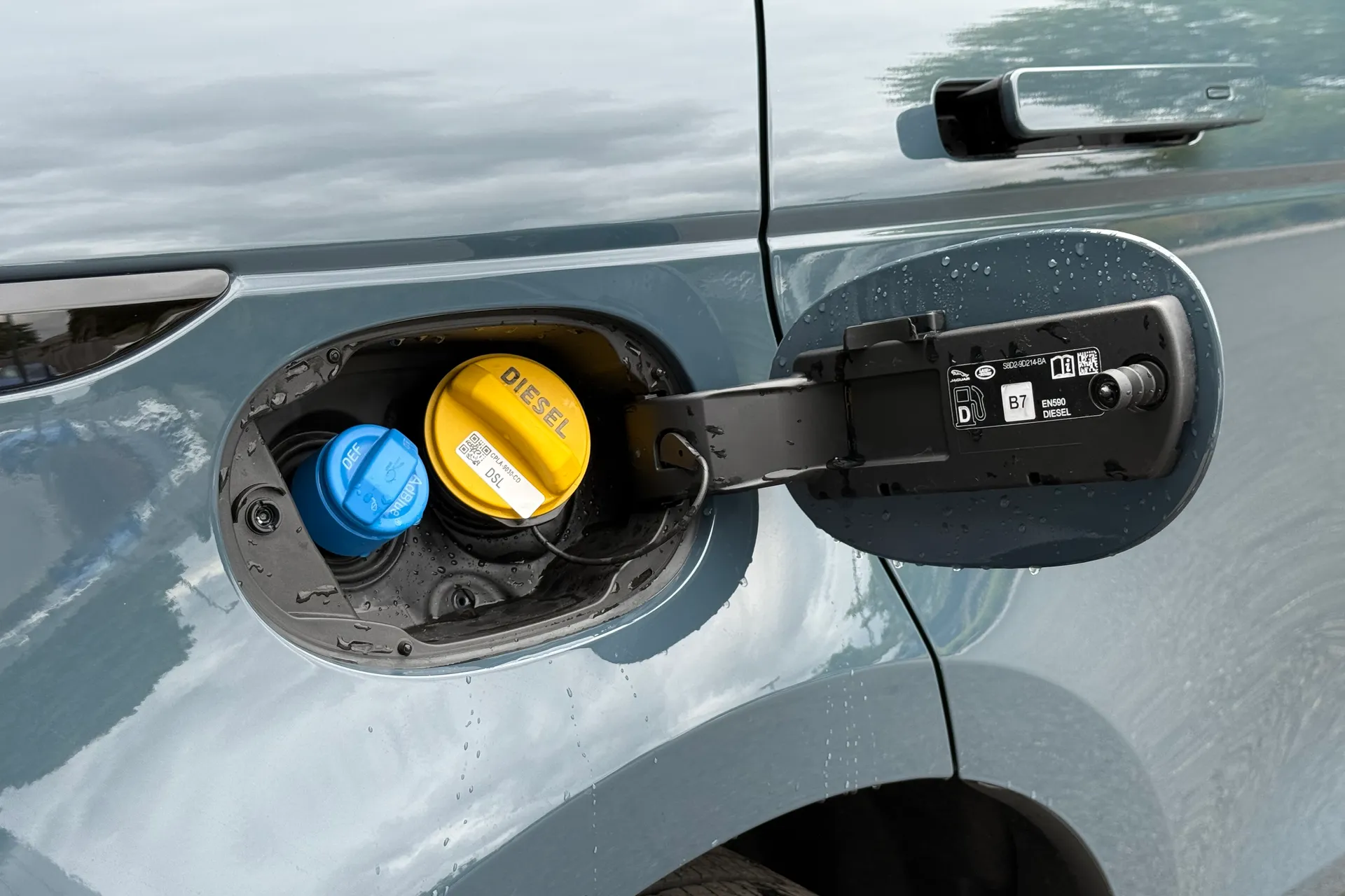 LAND ROVER RANGE ROVER EVOQUE thumbnail image number 39