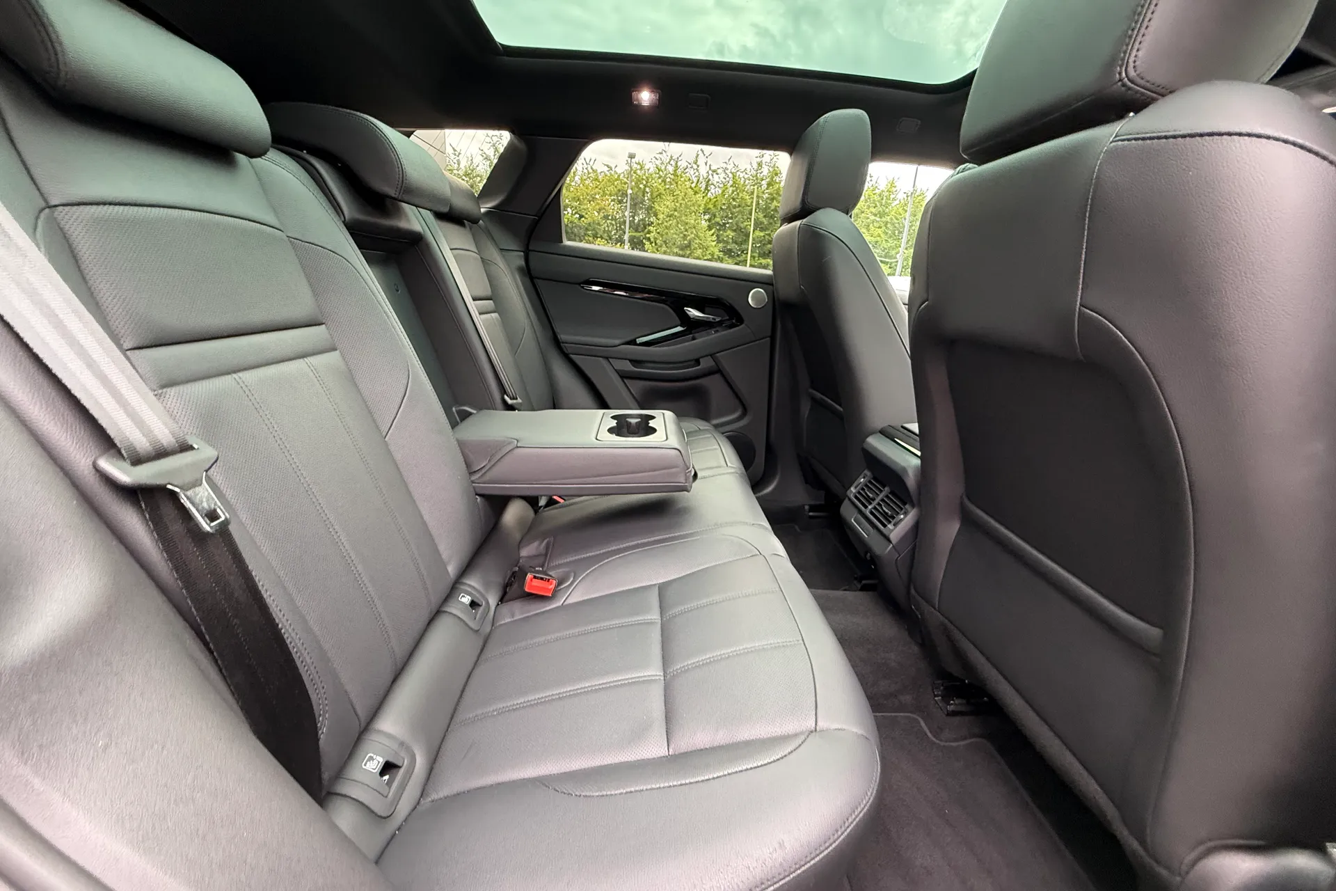 LAND ROVER RANGE ROVER EVOQUE thumbnail image number 41