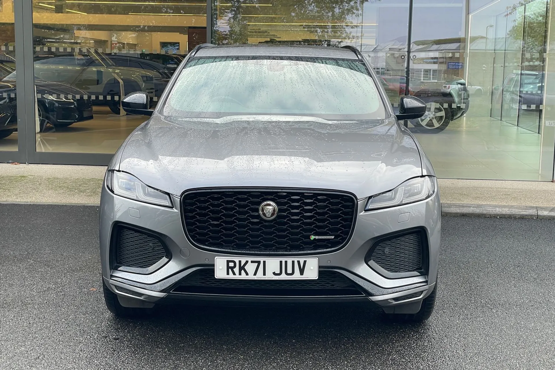 Jaguar F-PACE thumbnail image number 6