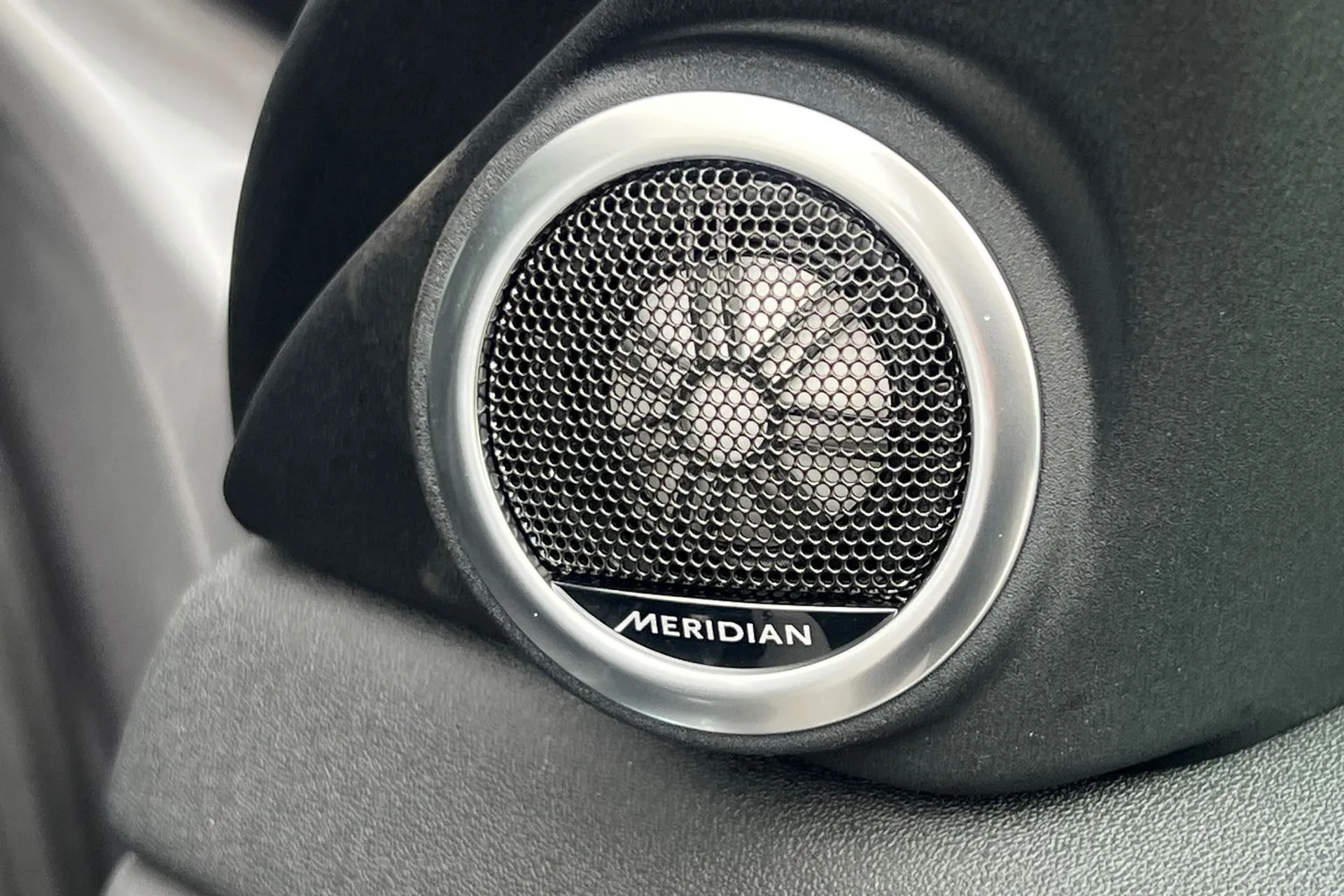 LAND ROVER RANGE ROVER EVOQUE thumbnail image number 33