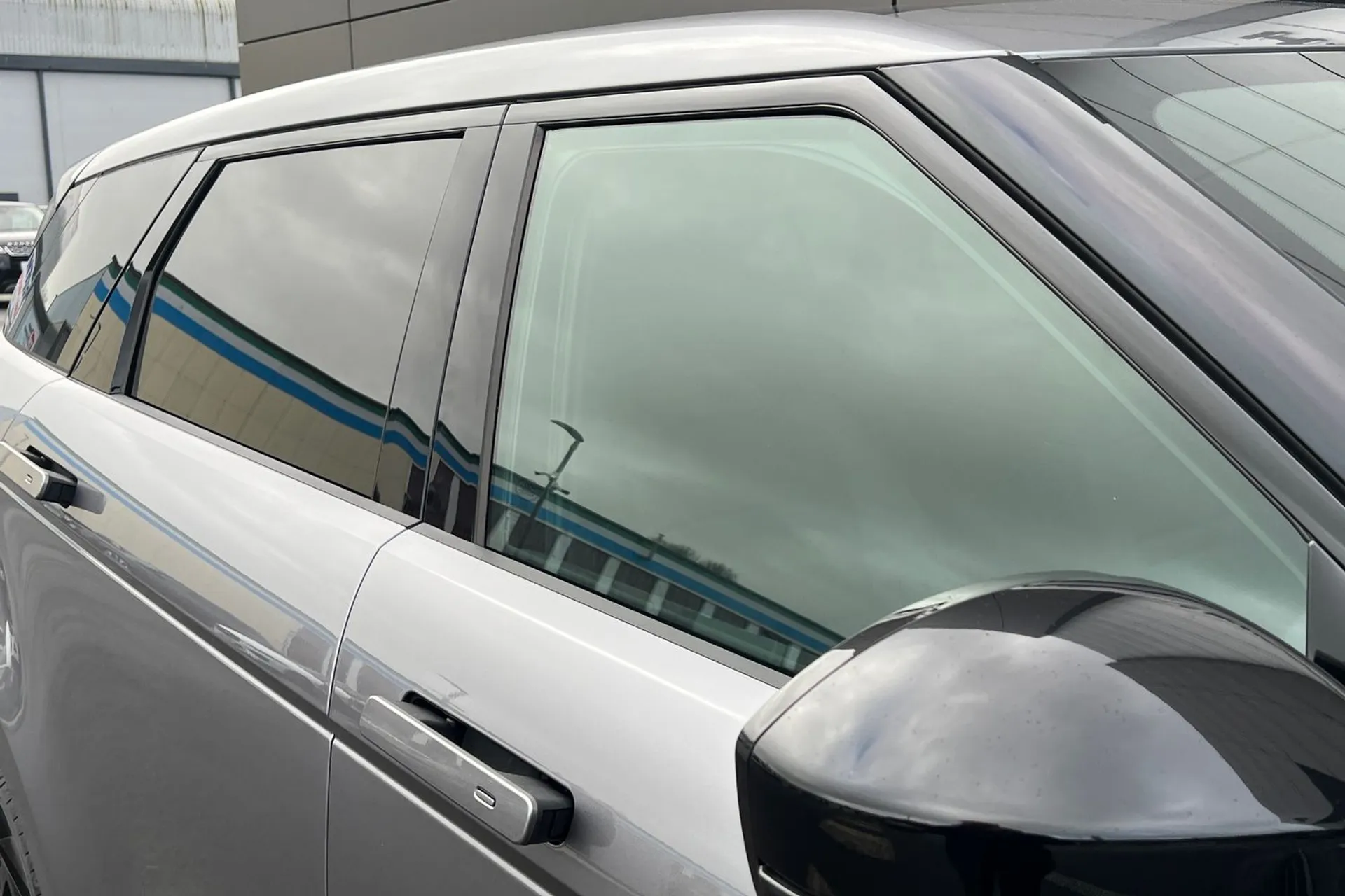 LAND ROVER RANGE ROVER EVOQUE thumbnail image number 30