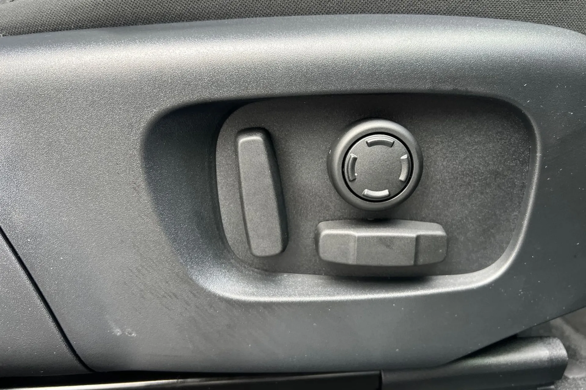 LAND ROVER RANGE ROVER EVOQUE thumbnail image number 58