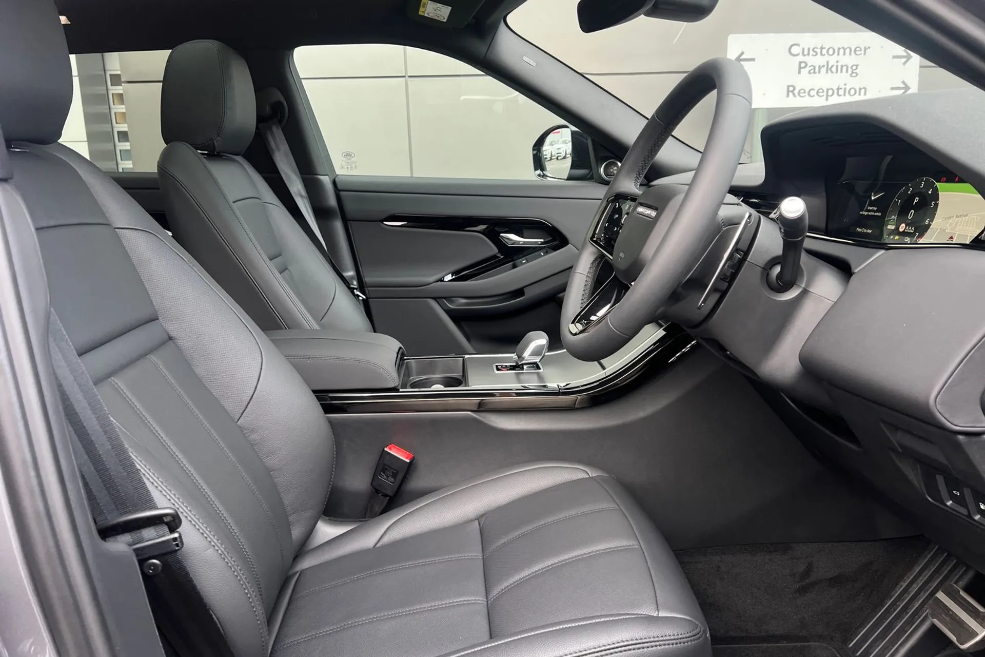 LAND ROVER RANGE ROVER EVOQUE thumbnail image number 24