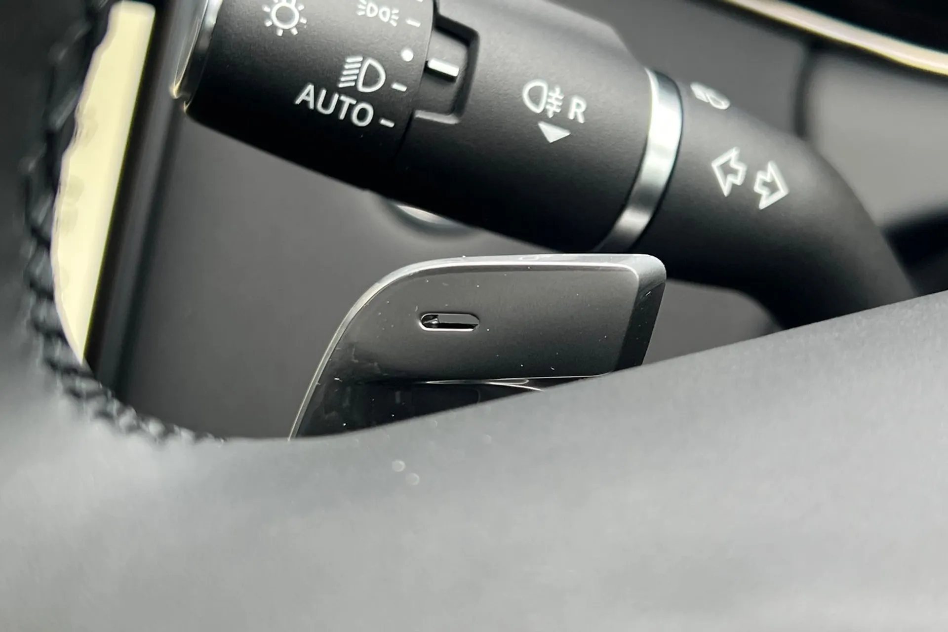 LAND ROVER RANGE ROVER EVOQUE thumbnail image number 61