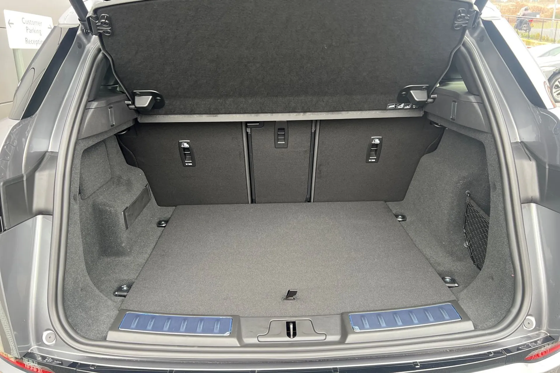 LAND ROVER RANGE ROVER EVOQUE thumbnail image number 34