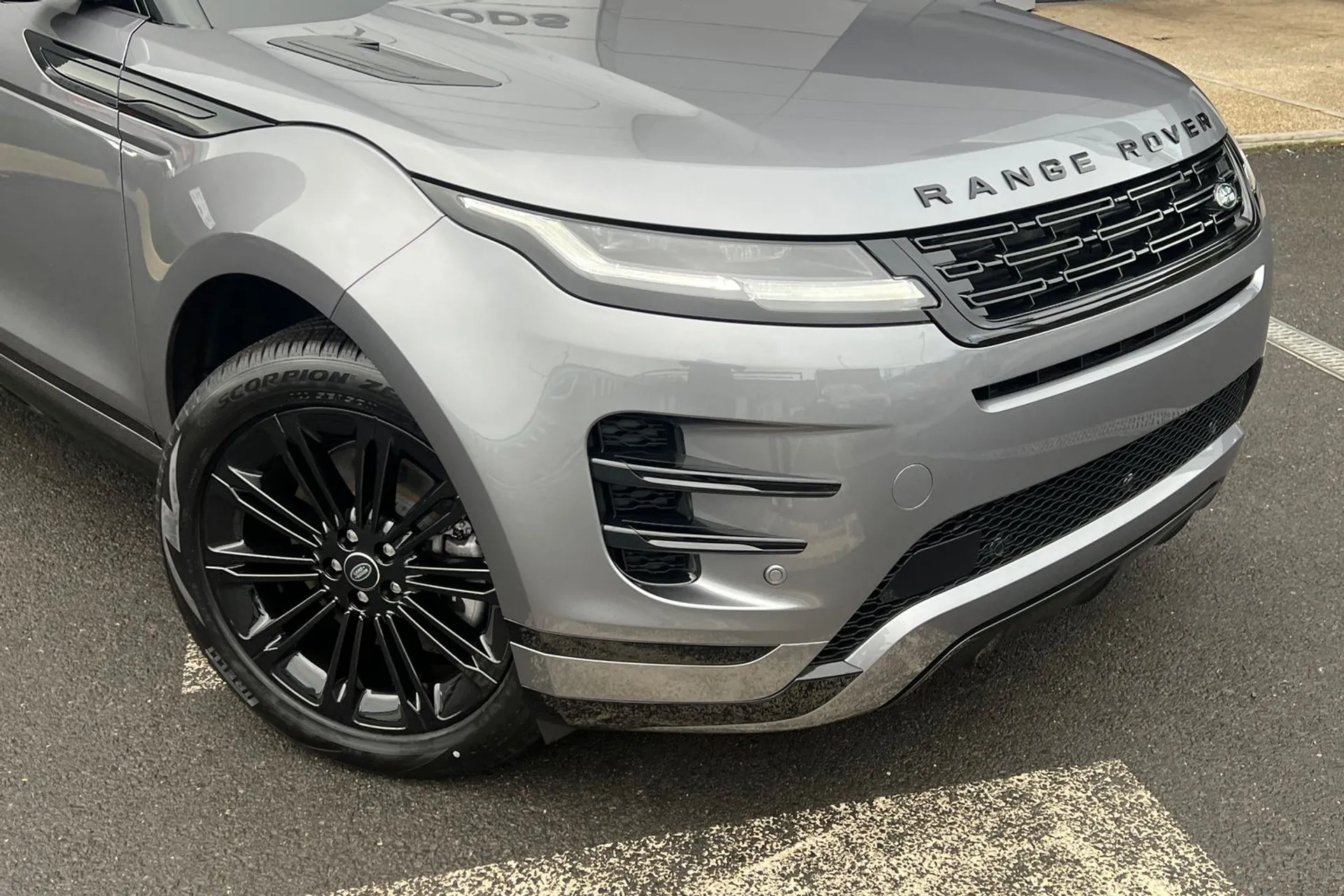 LAND ROVER RANGE ROVER EVOQUE thumbnail image number 21