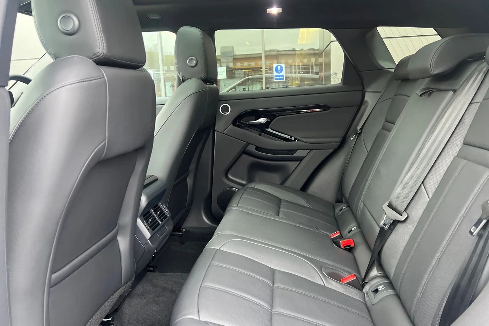LAND ROVER RANGE ROVER EVOQUE thumbnail image number 41
