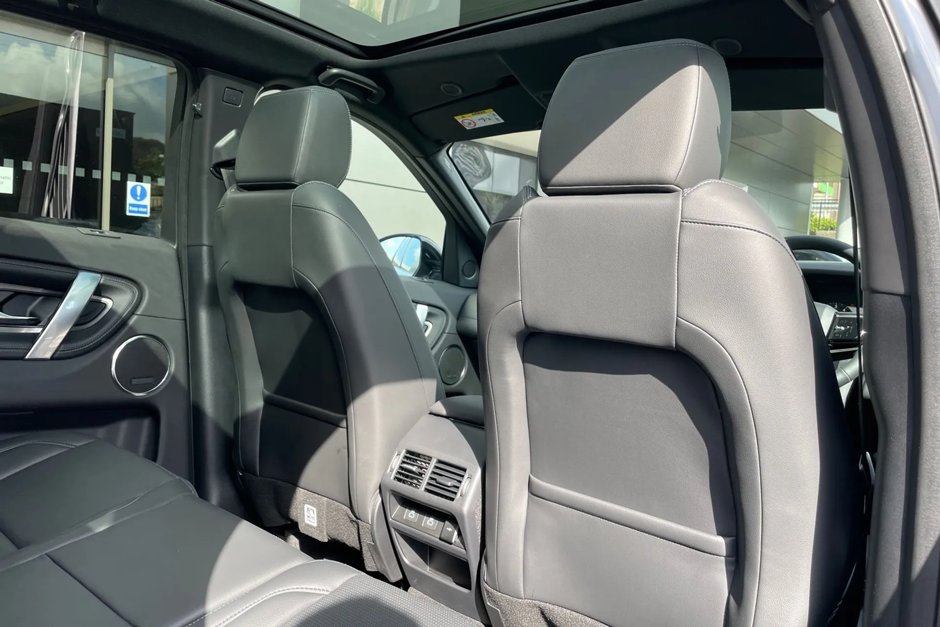 LAND ROVER DISCOVERY SPORT thumbnail image number 31