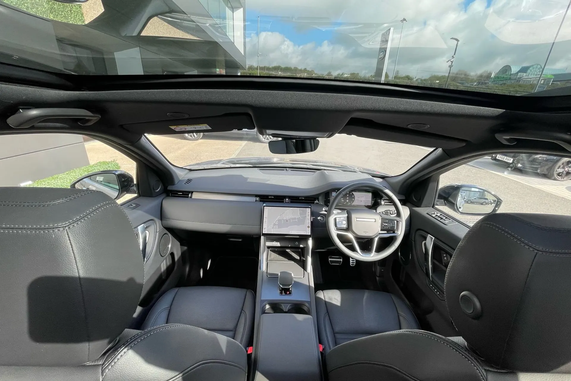 LAND ROVER DISCOVERY SPORT thumbnail image number 4