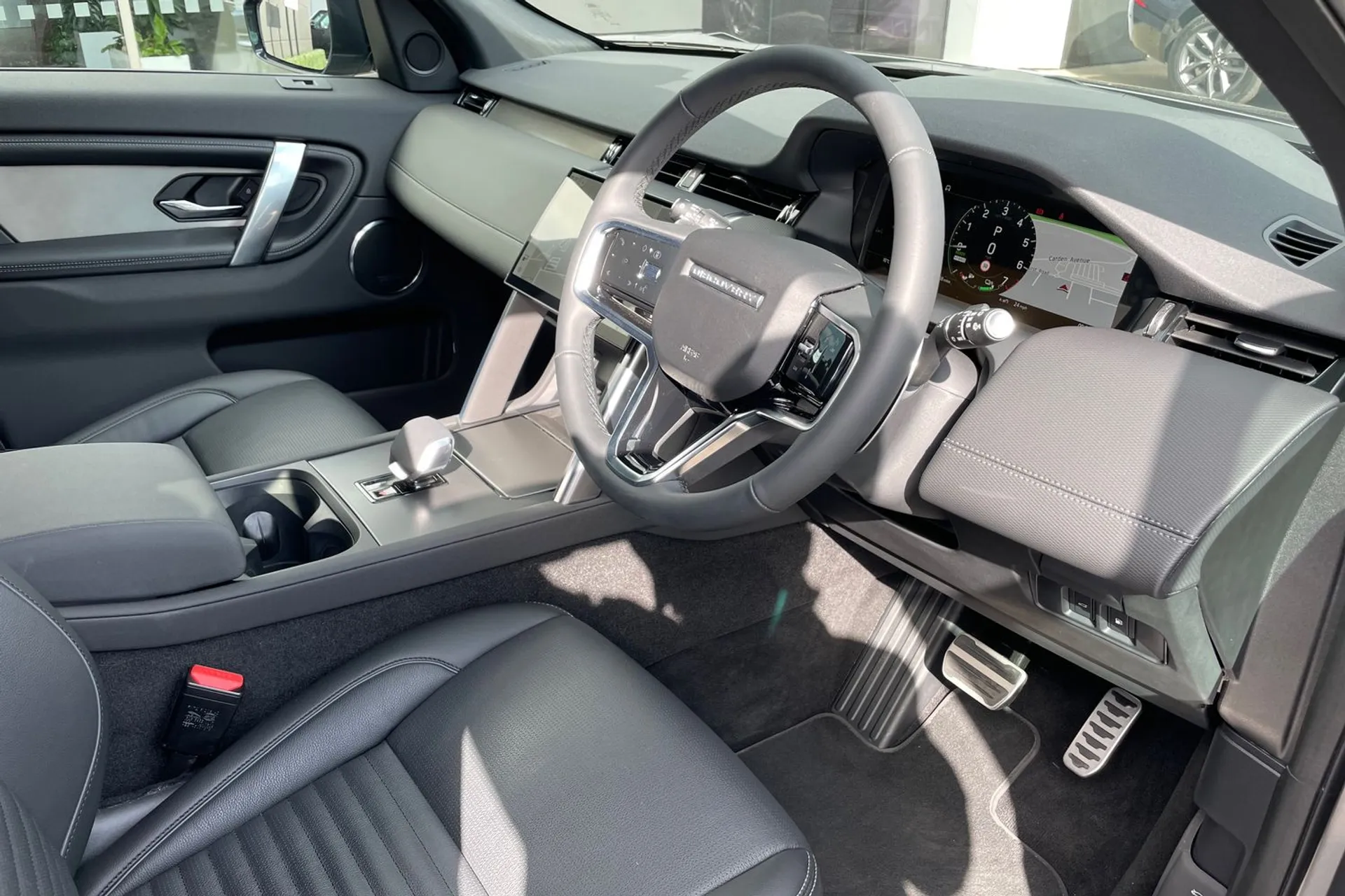 LAND ROVER DISCOVERY SPORT thumbnail image number 17