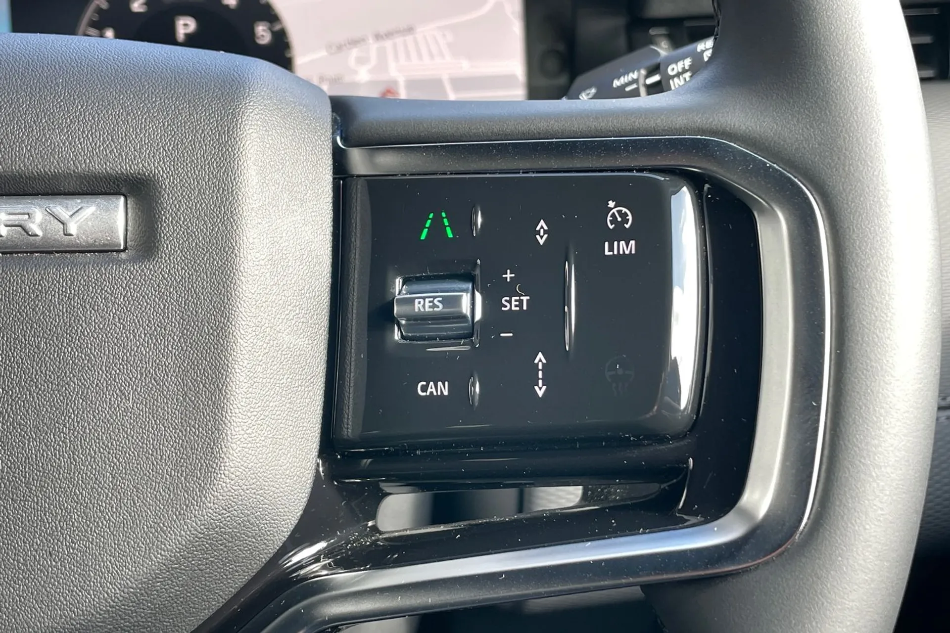LAND ROVER DISCOVERY SPORT thumbnail image number 45