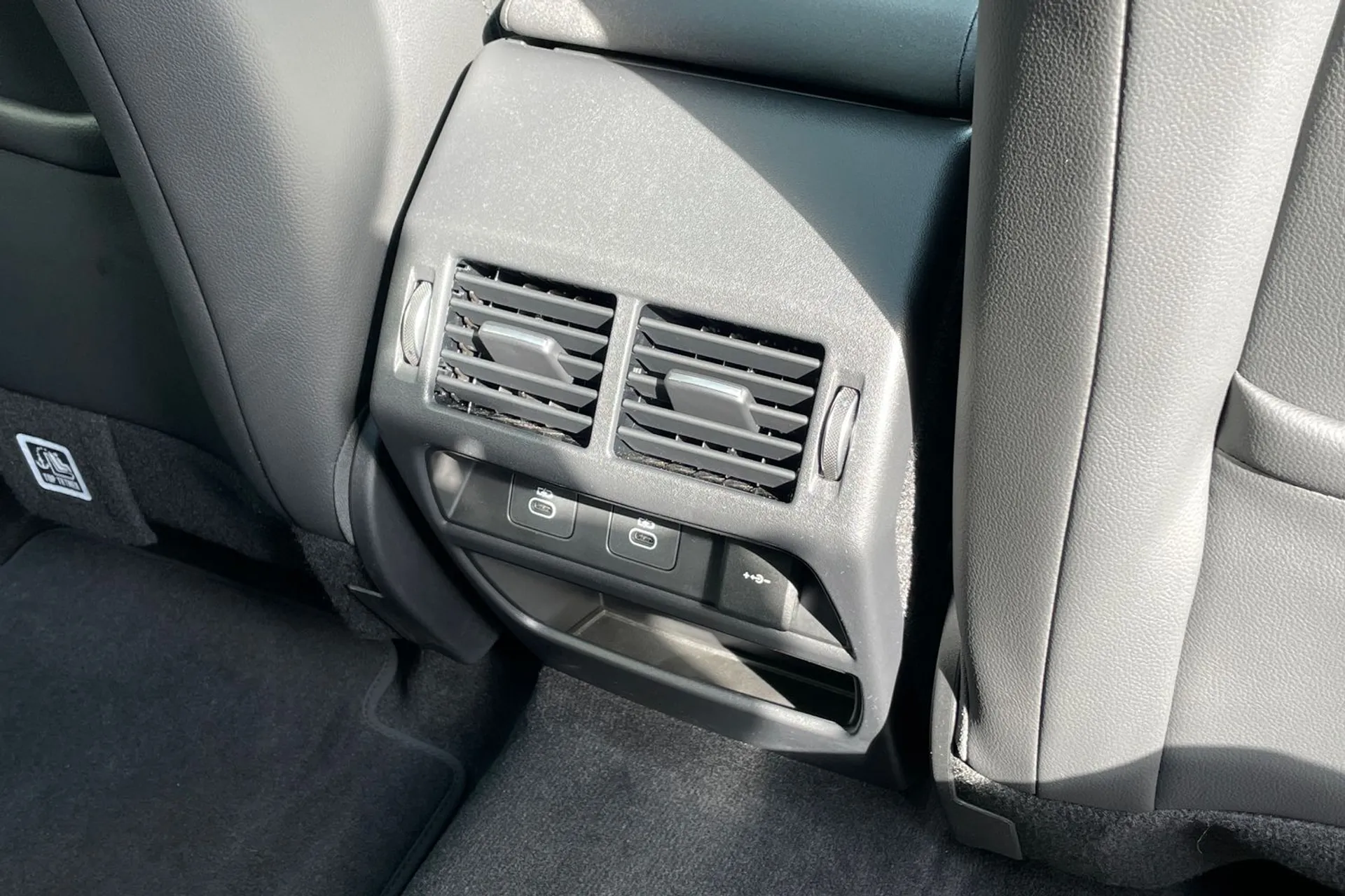 LAND ROVER DISCOVERY SPORT thumbnail image number 55