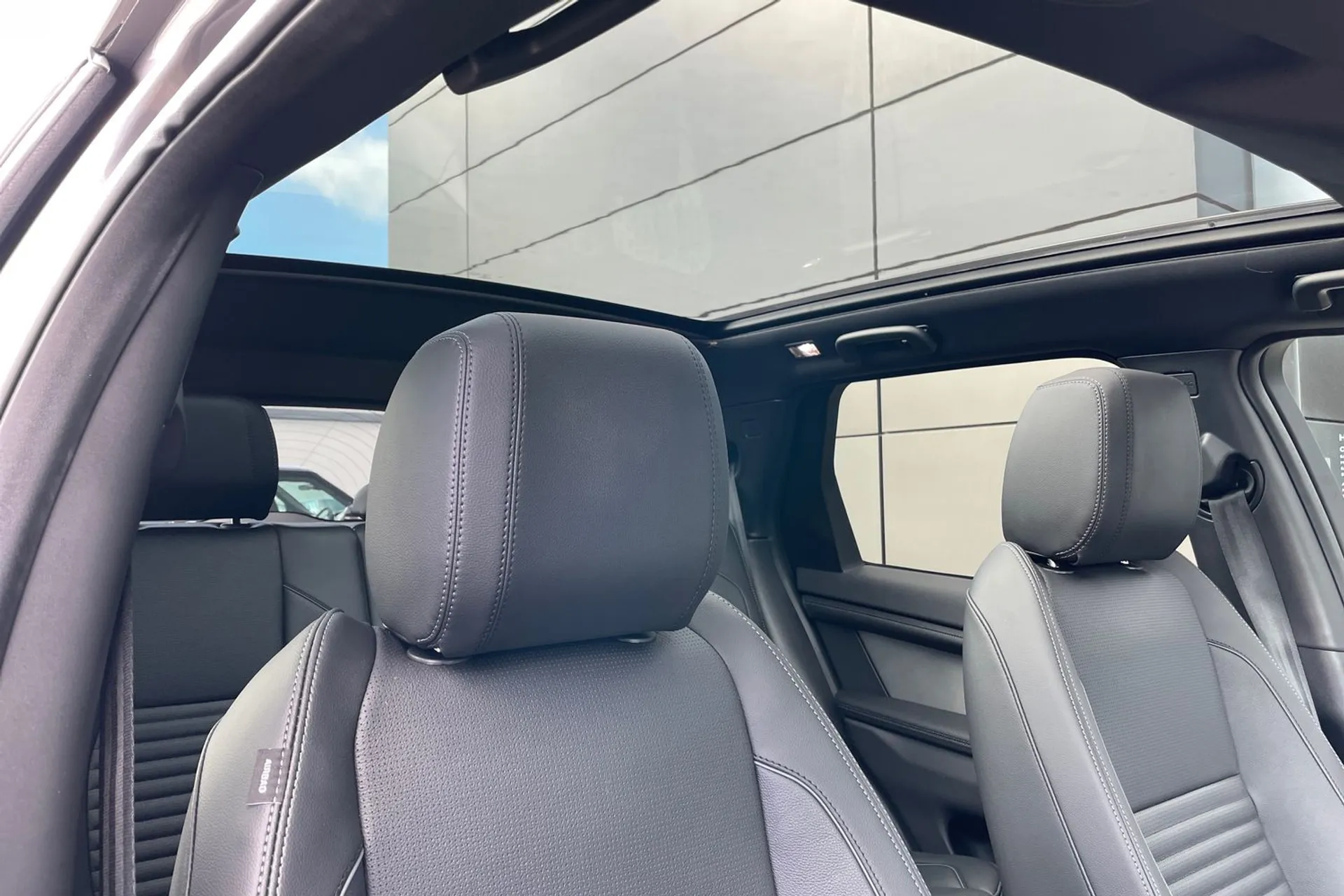 LAND ROVER DISCOVERY SPORT thumbnail image number 35