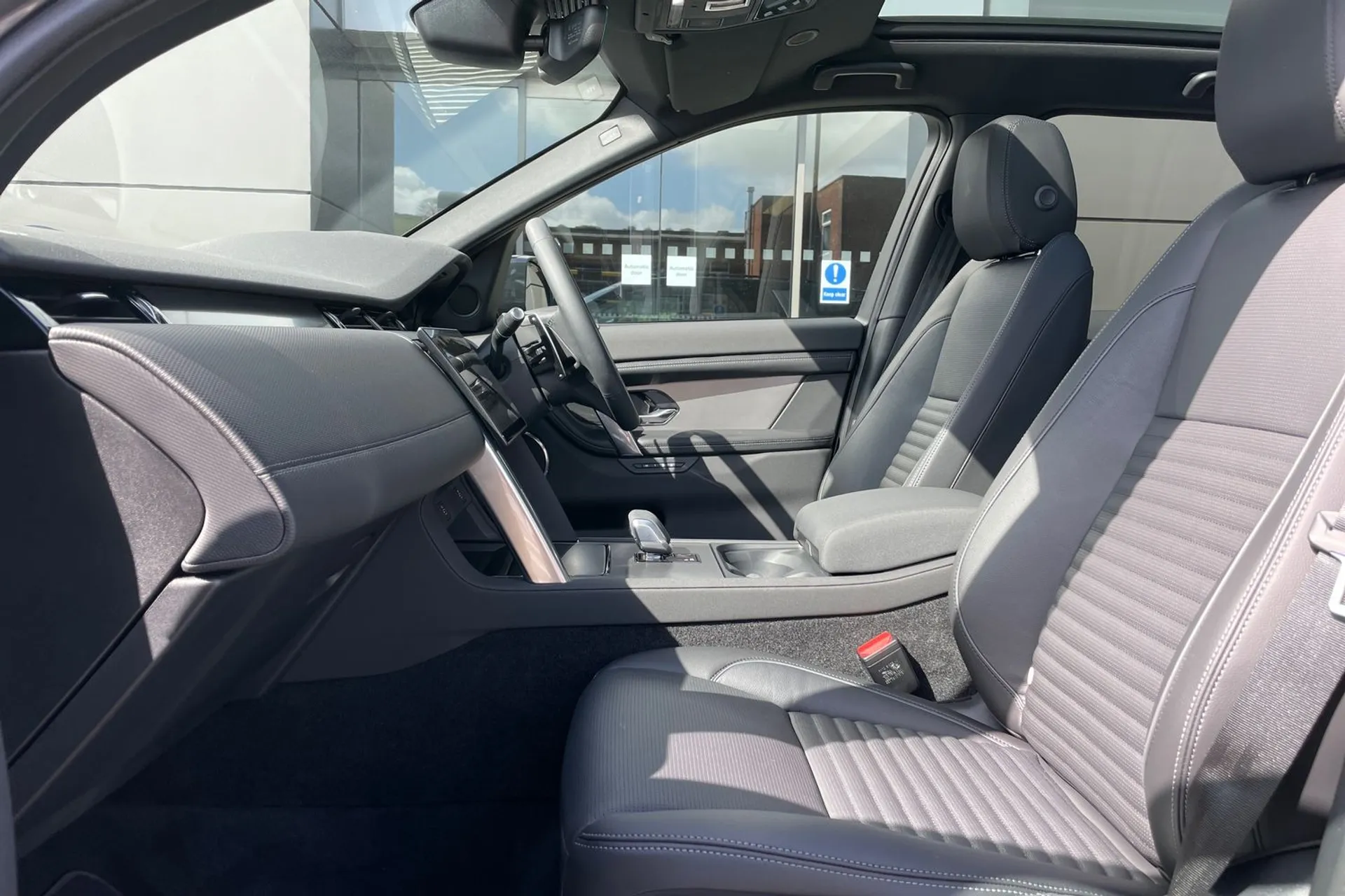 LAND ROVER DISCOVERY SPORT thumbnail image number 34
